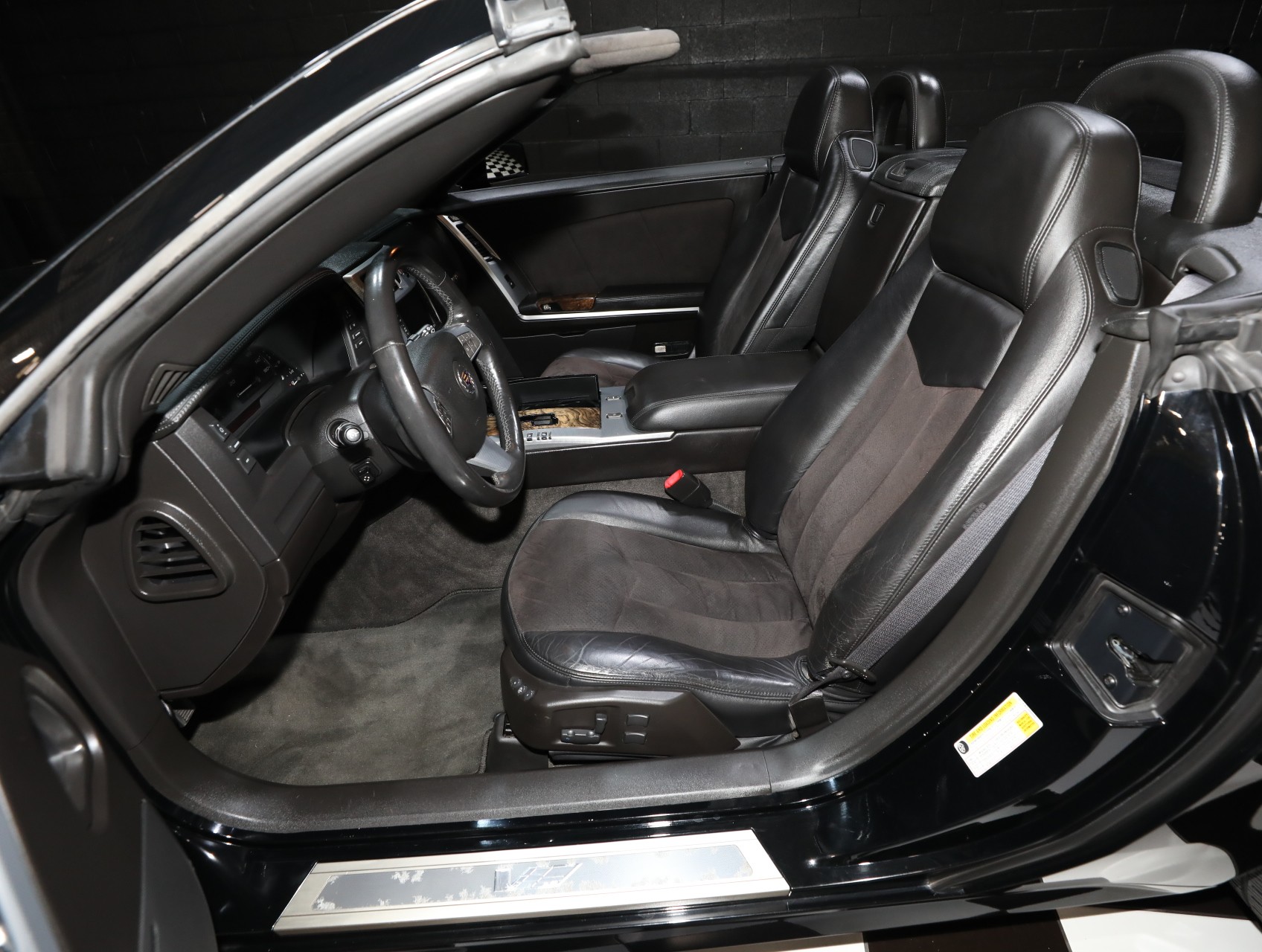 2009 Cadillac XLR-V 56