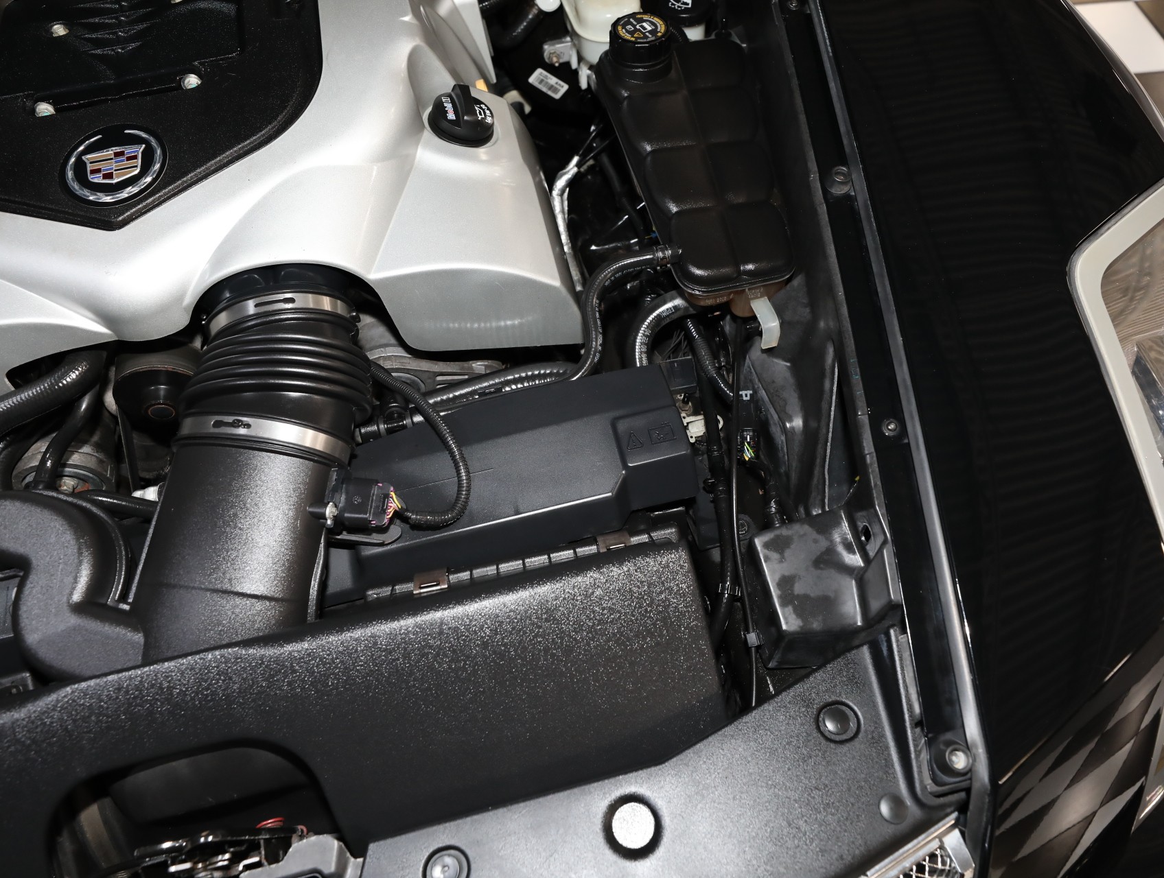 2009 Cadillac XLR-V 73
