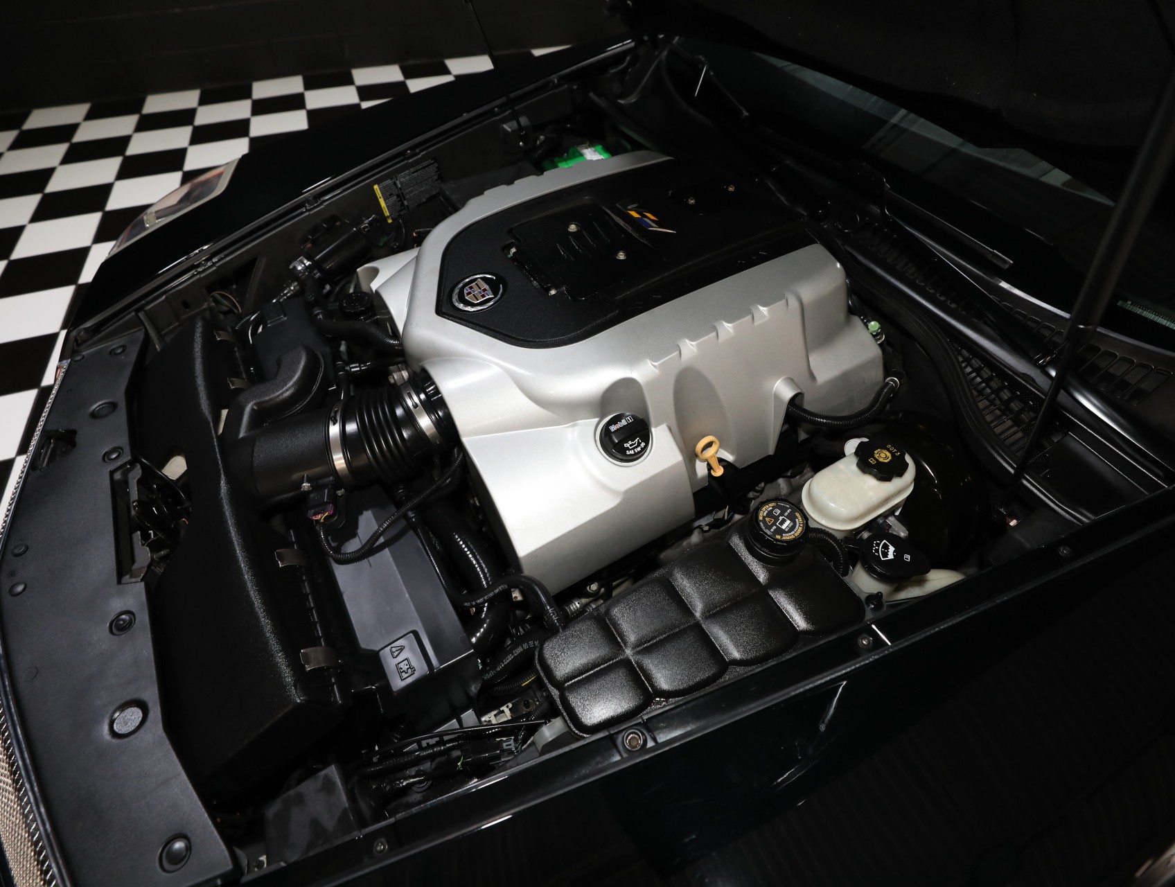 2009 Cadillac XLR-V 75