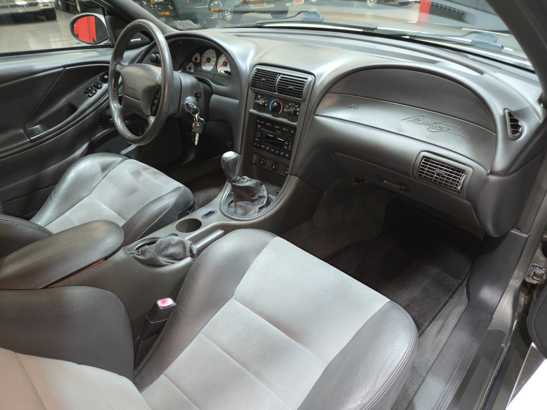 2003 Ford Mustang SVT Cobra 13