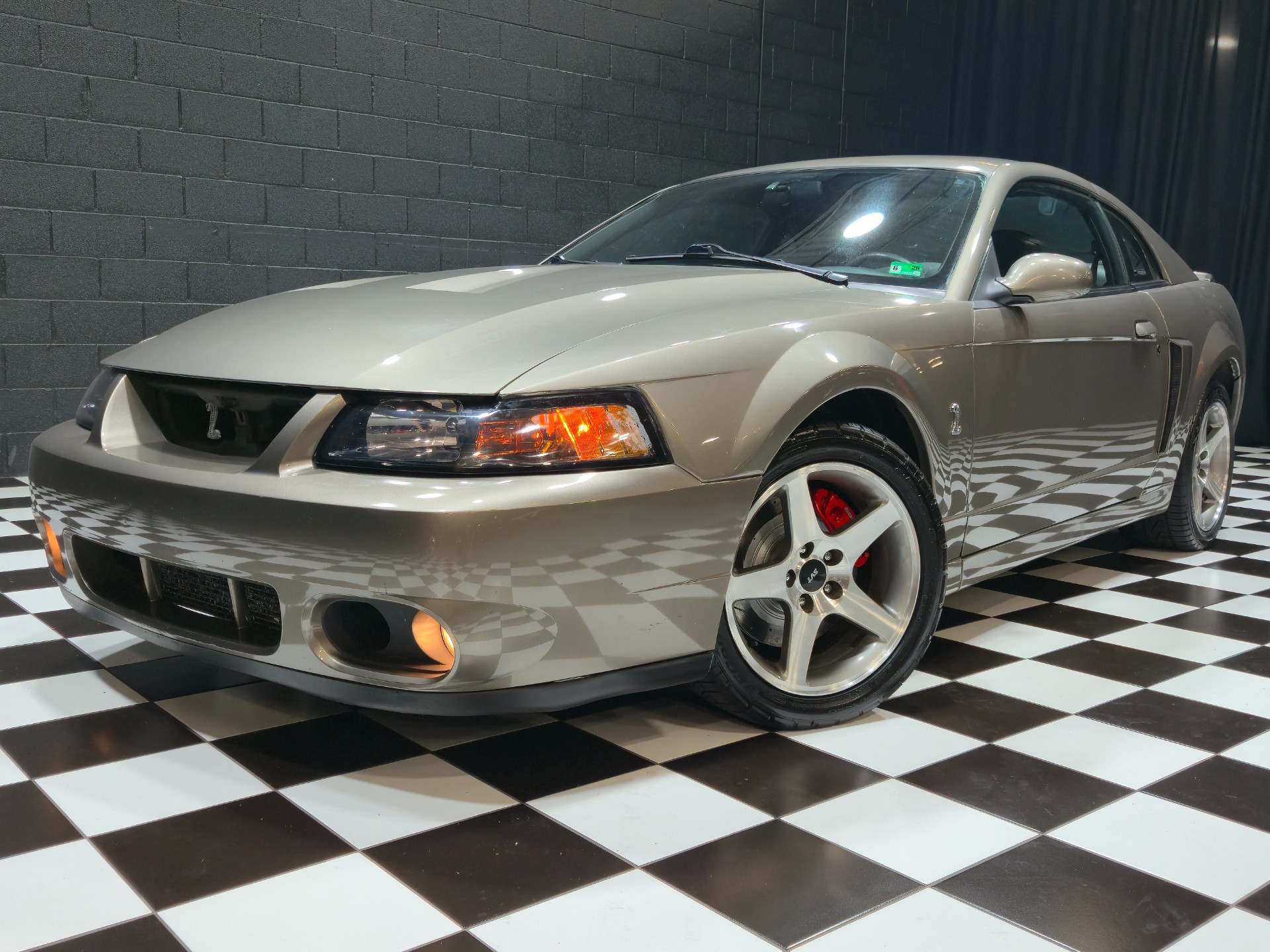 2003 Ford Mustang SVT Cobra 4