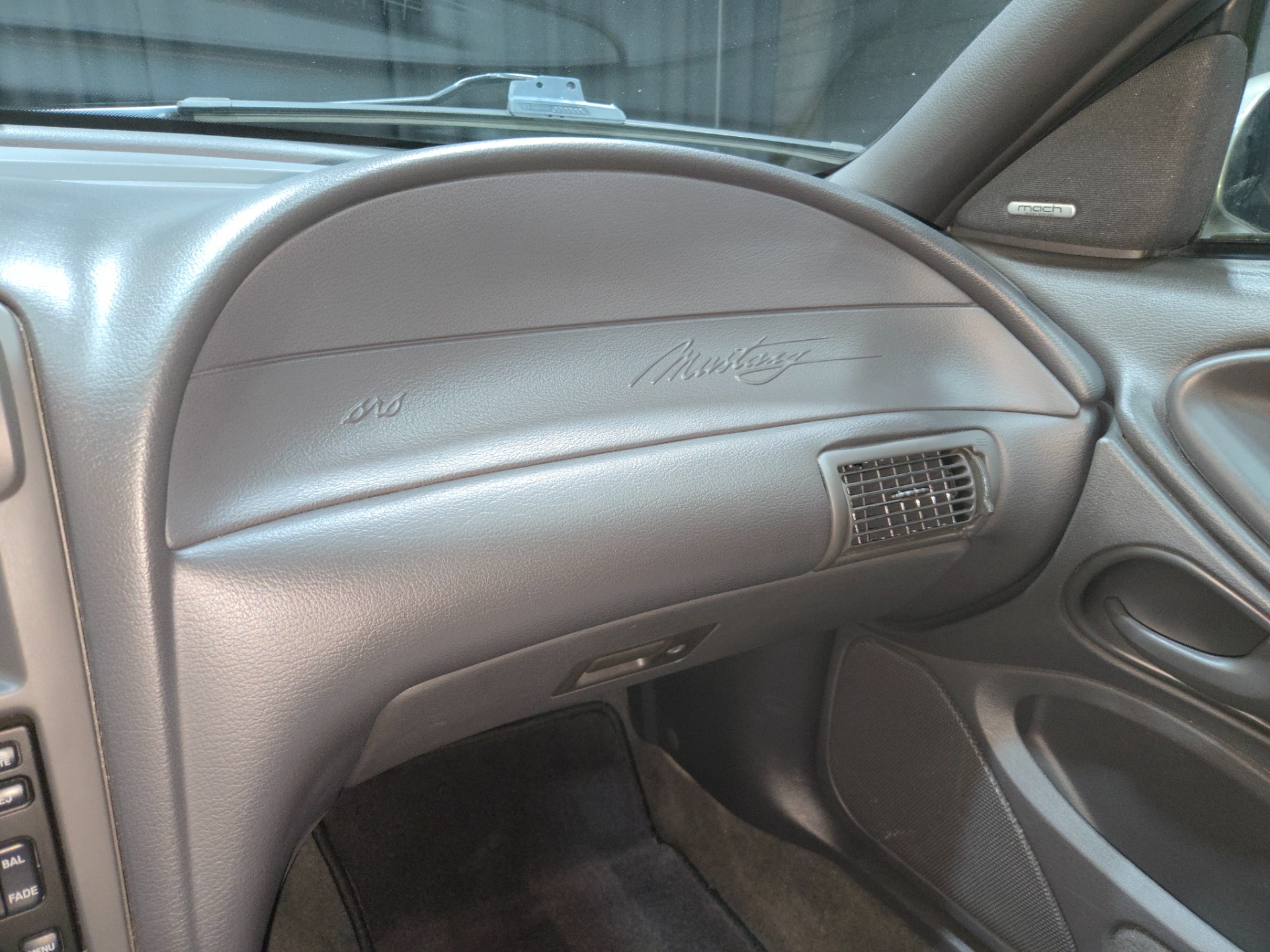 2003 Ford Mustang SVT Cobra 86
