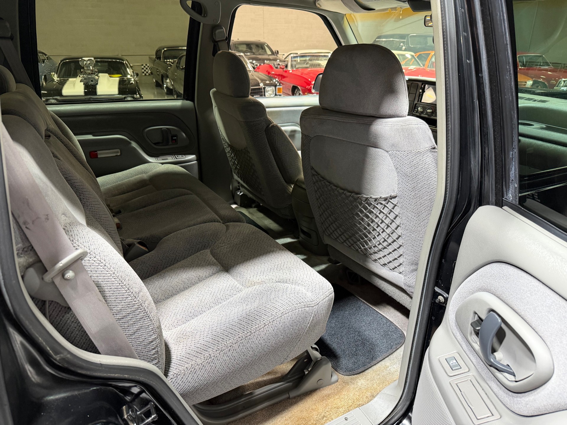 1999 Chevrolet Tahoe 42