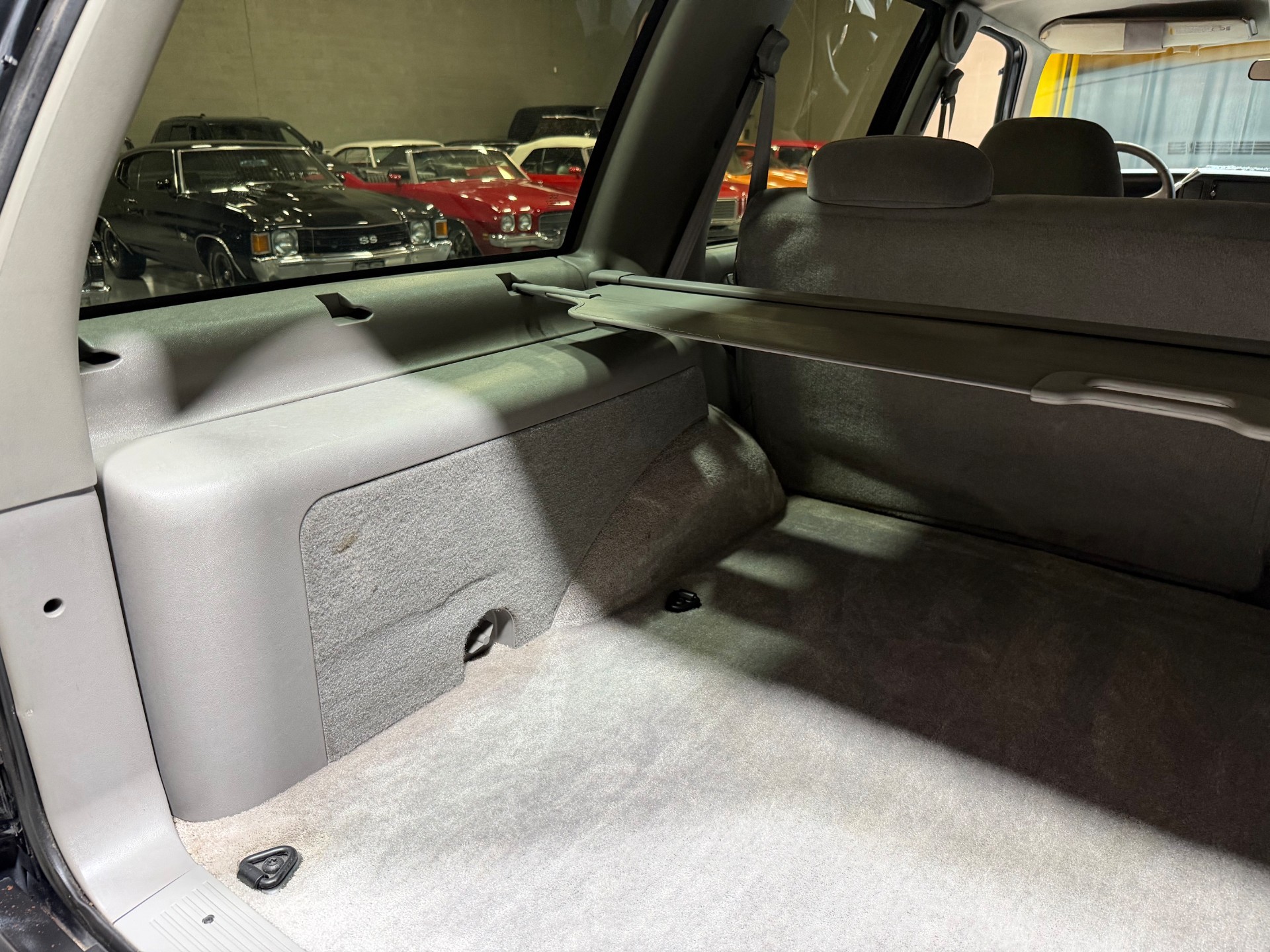 1999 Chevrolet Tahoe 46