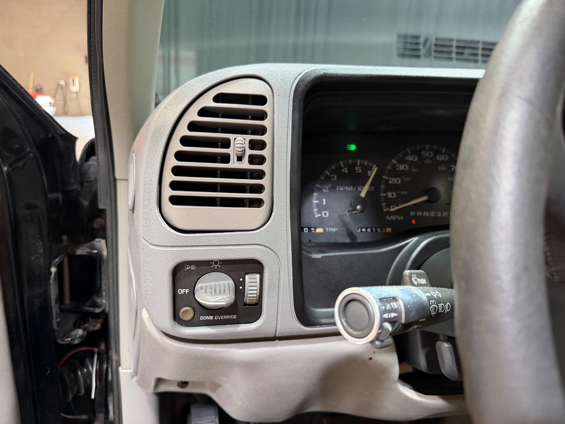 1999 Chevrolet Tahoe 66