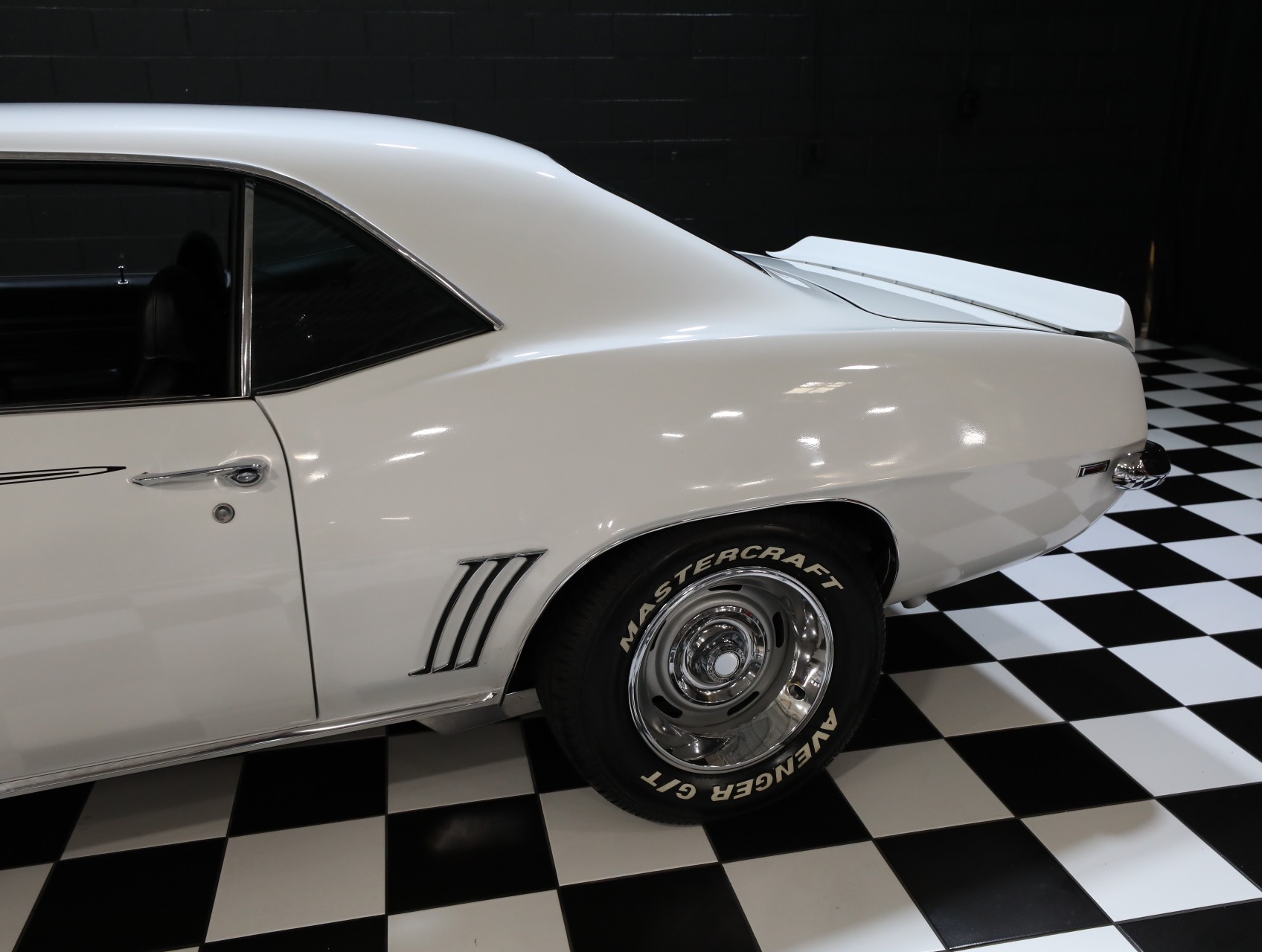 1969 Chevrolet Camaro 32