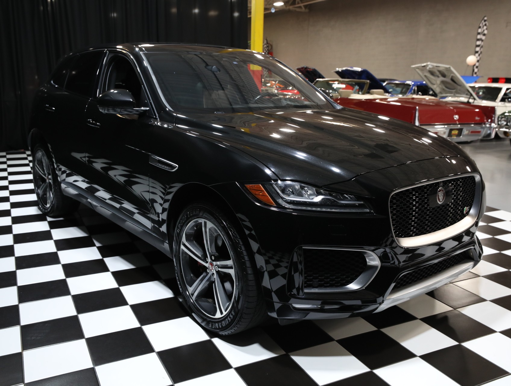 2017 Jaguar F-PACE 15