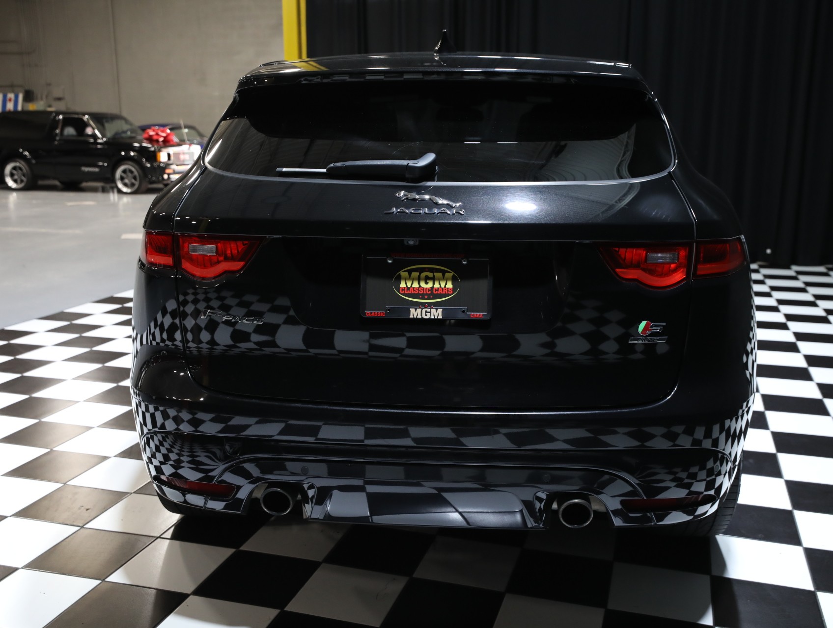 2017 Jaguar F-PACE 22