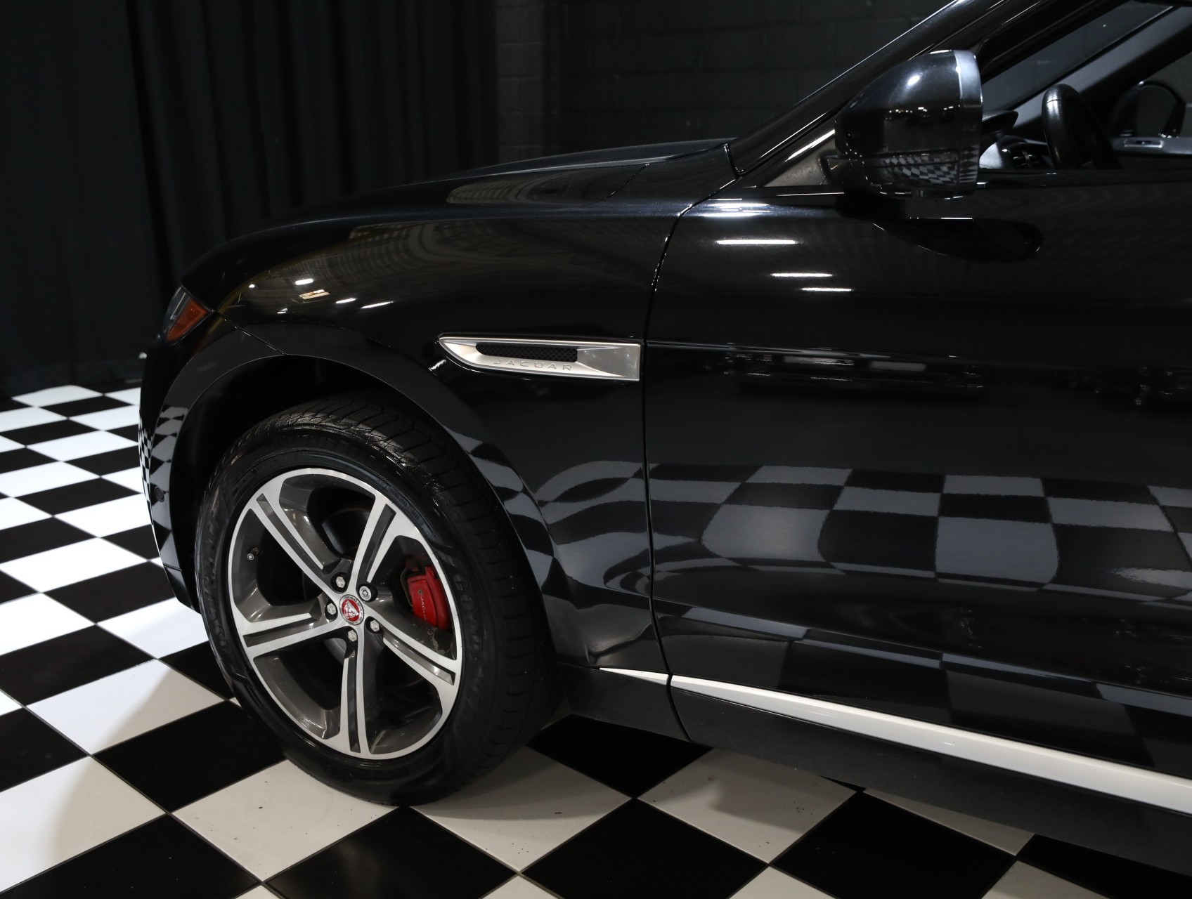 2017 Jaguar F-PACE 30