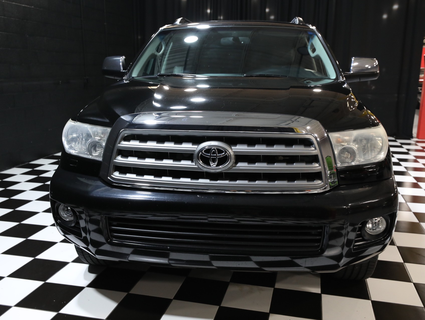 2016 Toyota Sequoia 12