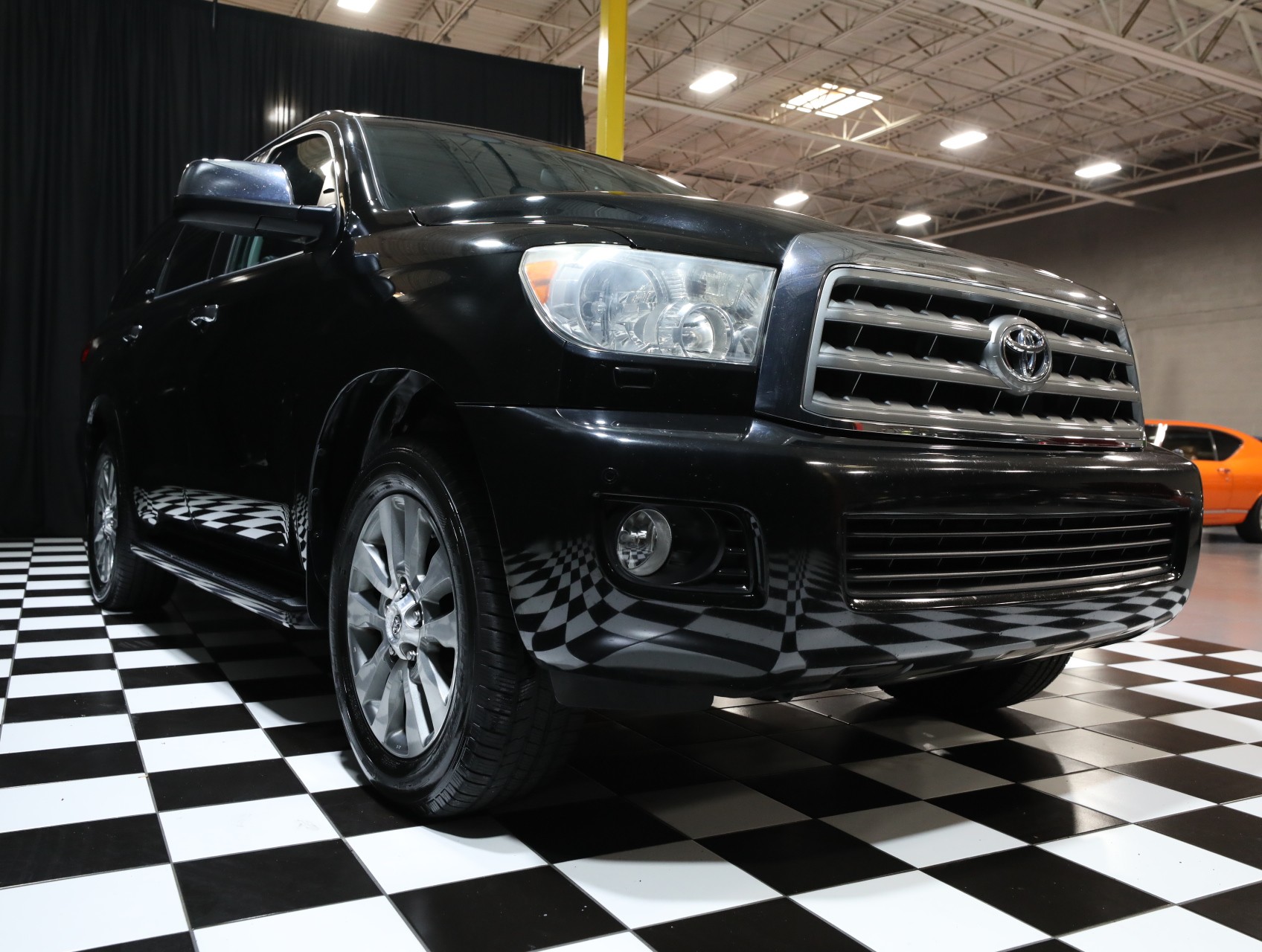 2016 Toyota Sequoia 14