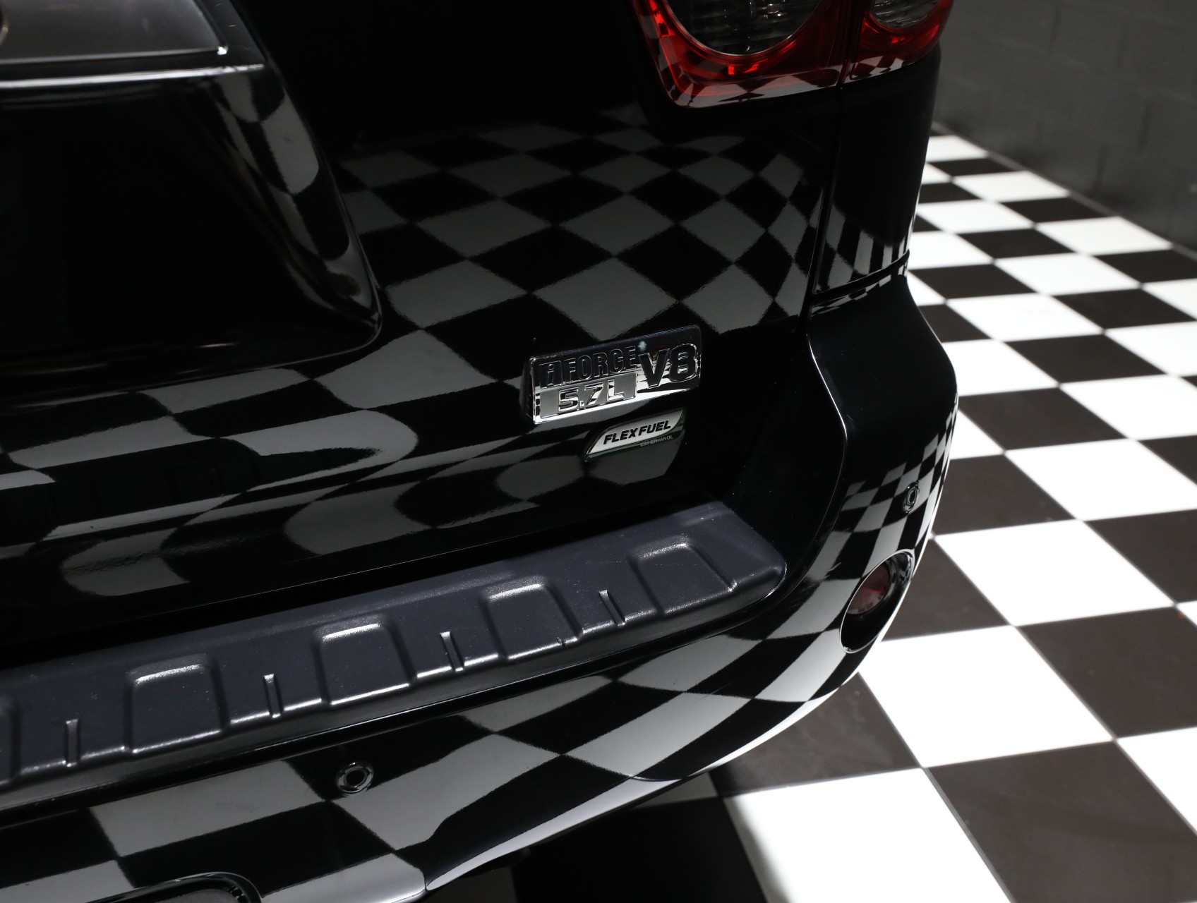 2016 Toyota Sequoia 21