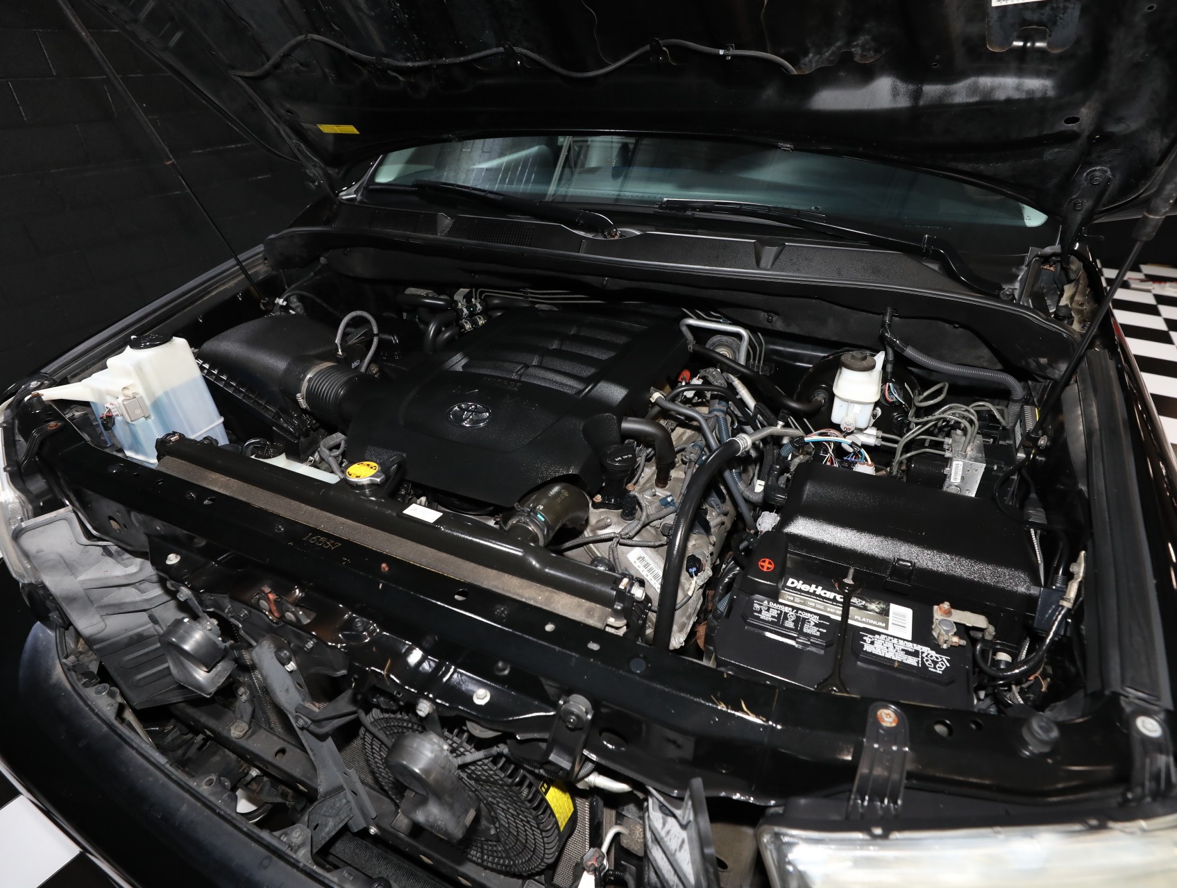 2016 Toyota Sequoia 3