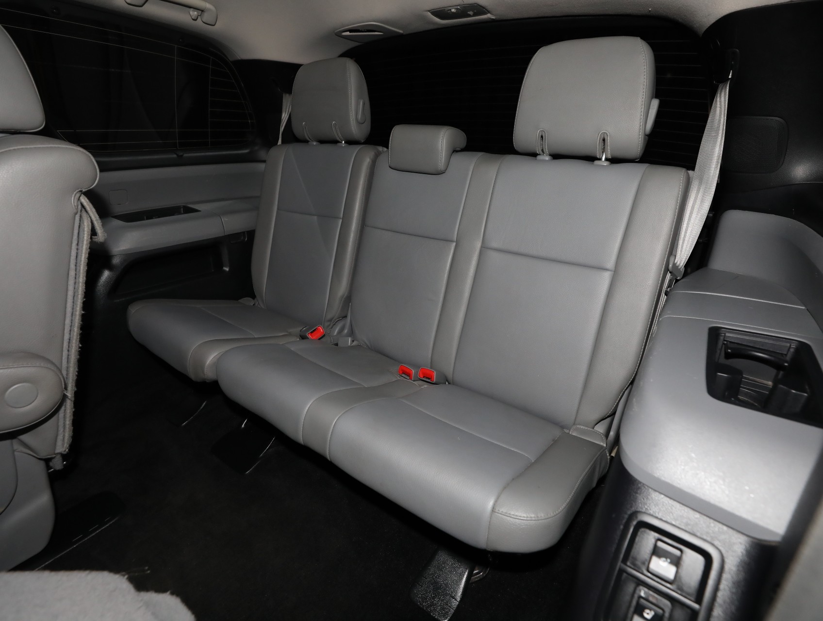 2016 Toyota Sequoia 48