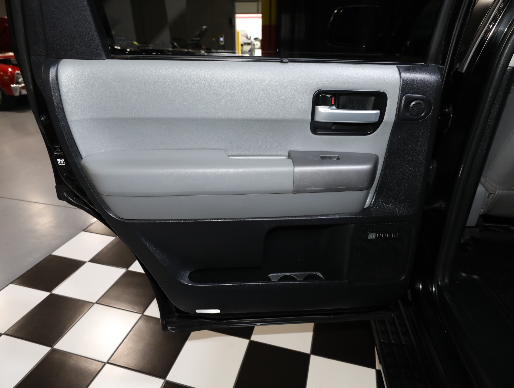 2016 Toyota Sequoia 49
