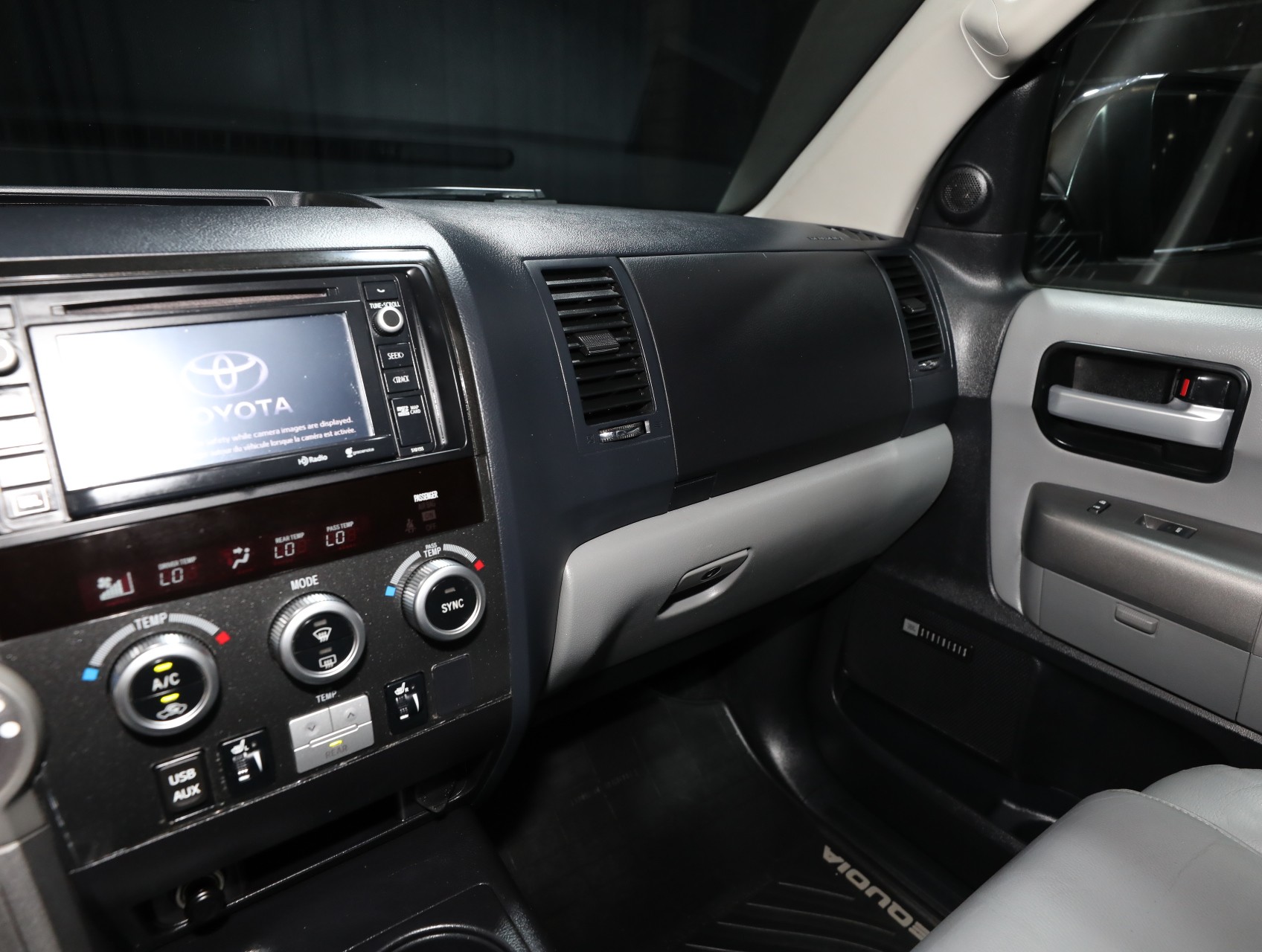 2016 Toyota Sequoia 60
