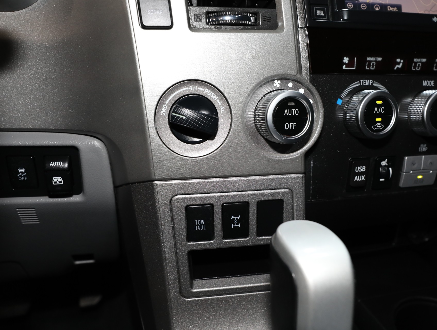 2016 Toyota Sequoia 65