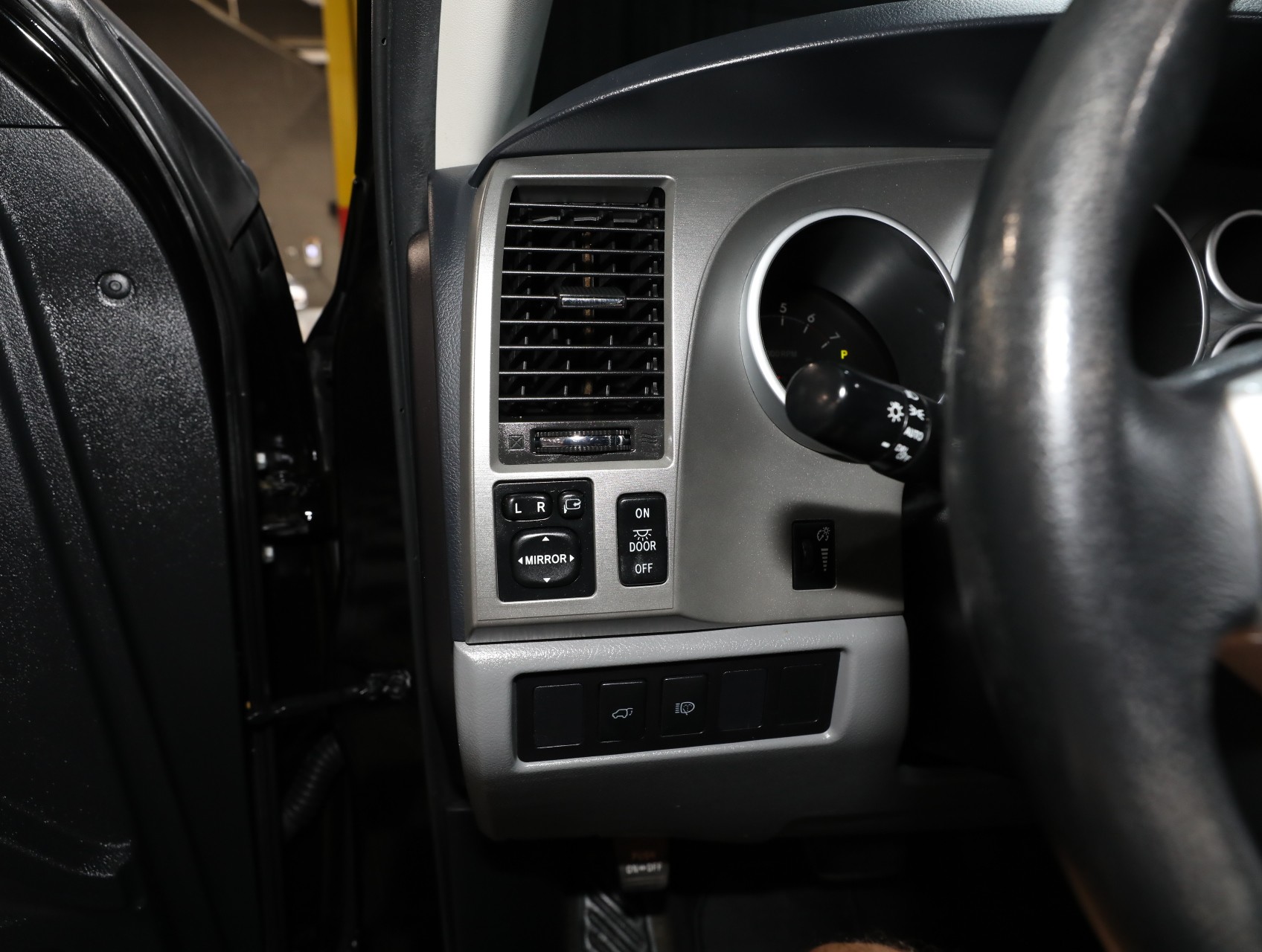 2016 Toyota Sequoia 69