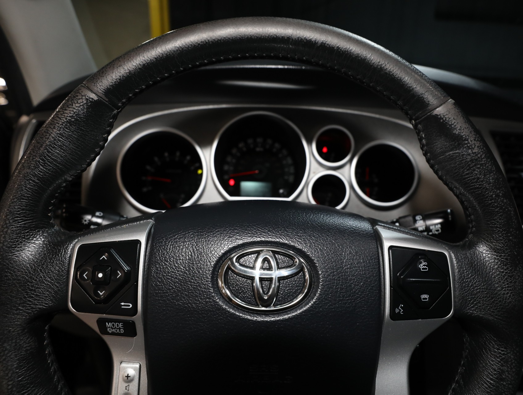 2016 Toyota Sequoia 71