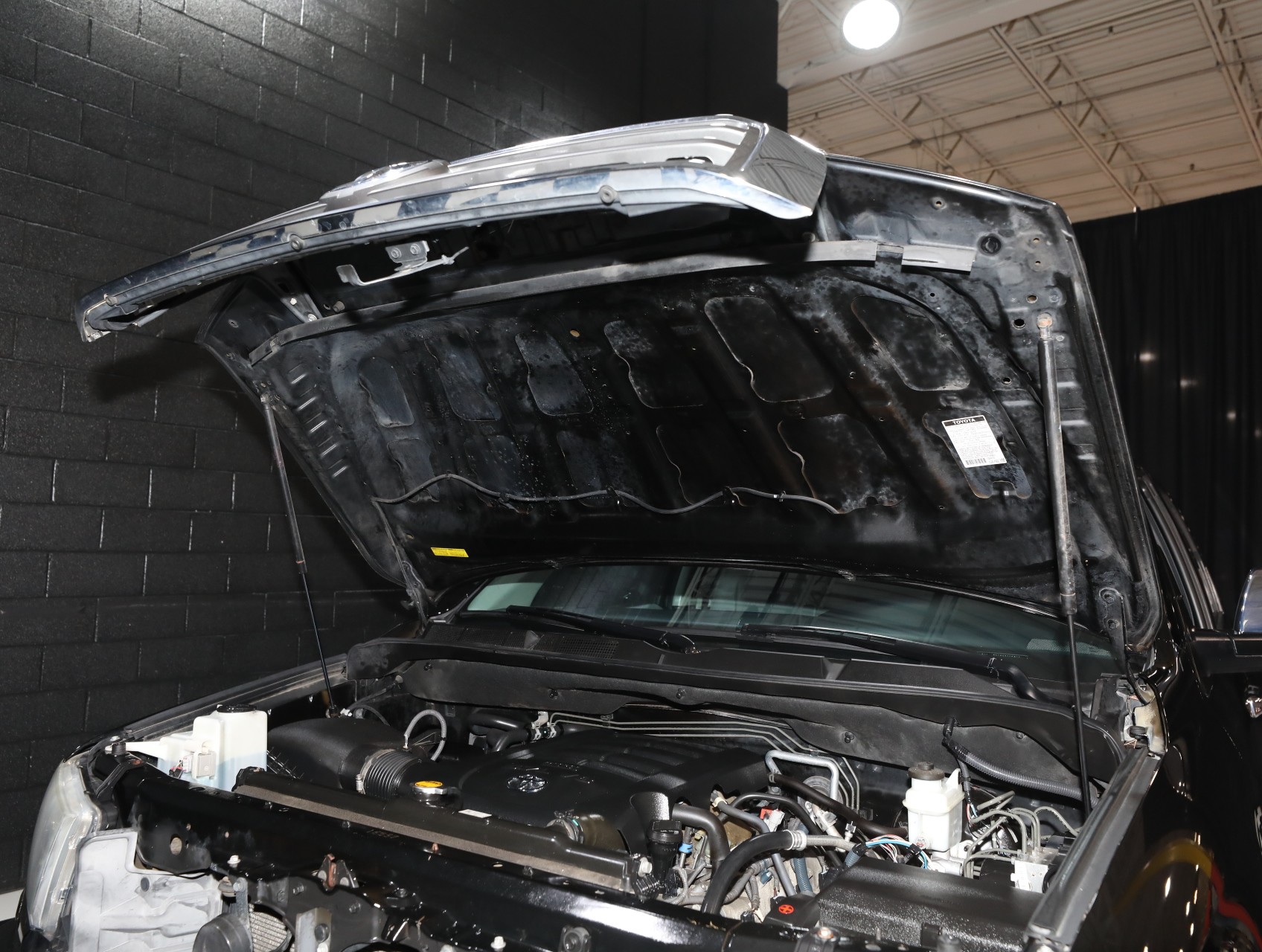 2016 Toyota Sequoia 89
