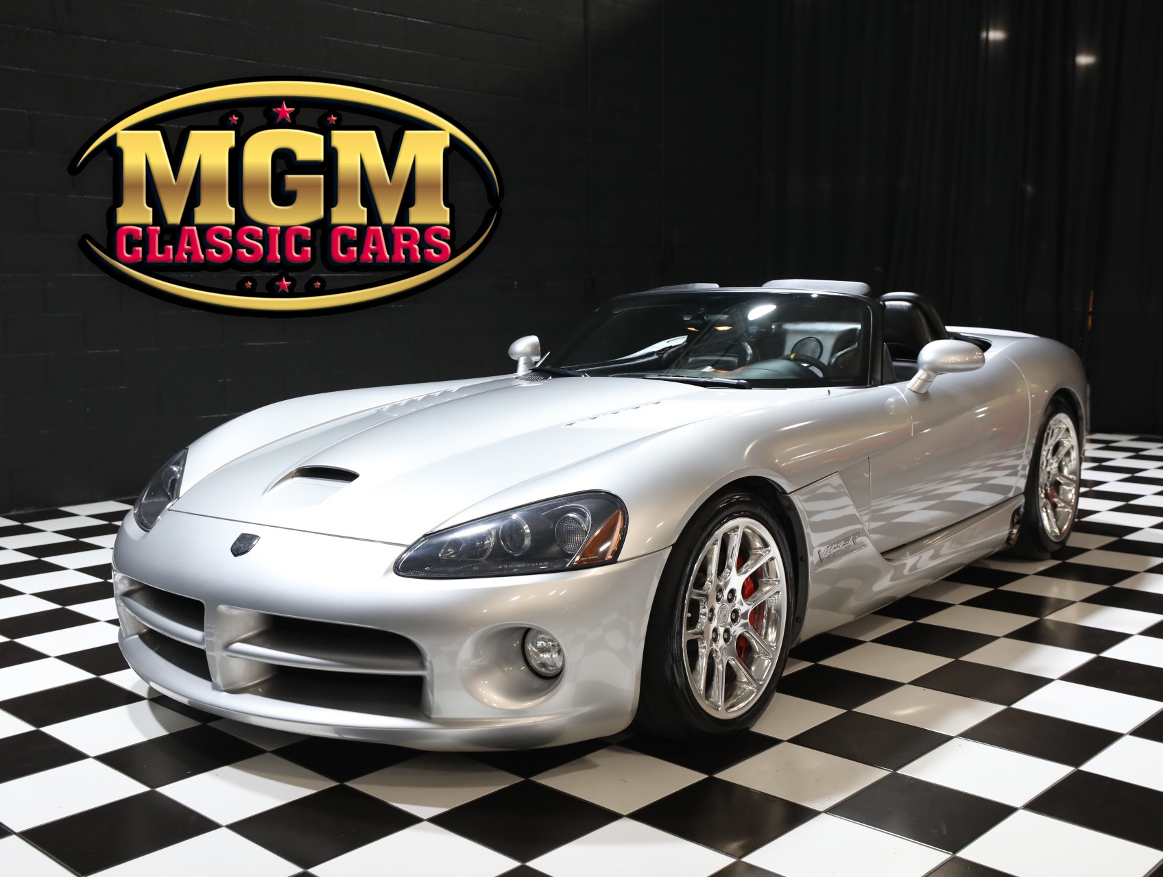 2004 Dodge Viper 1