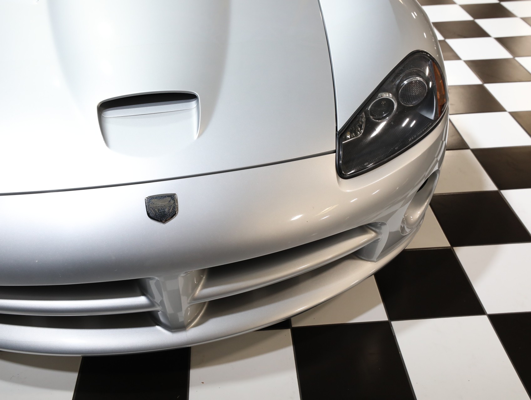 2004 Dodge Viper 16