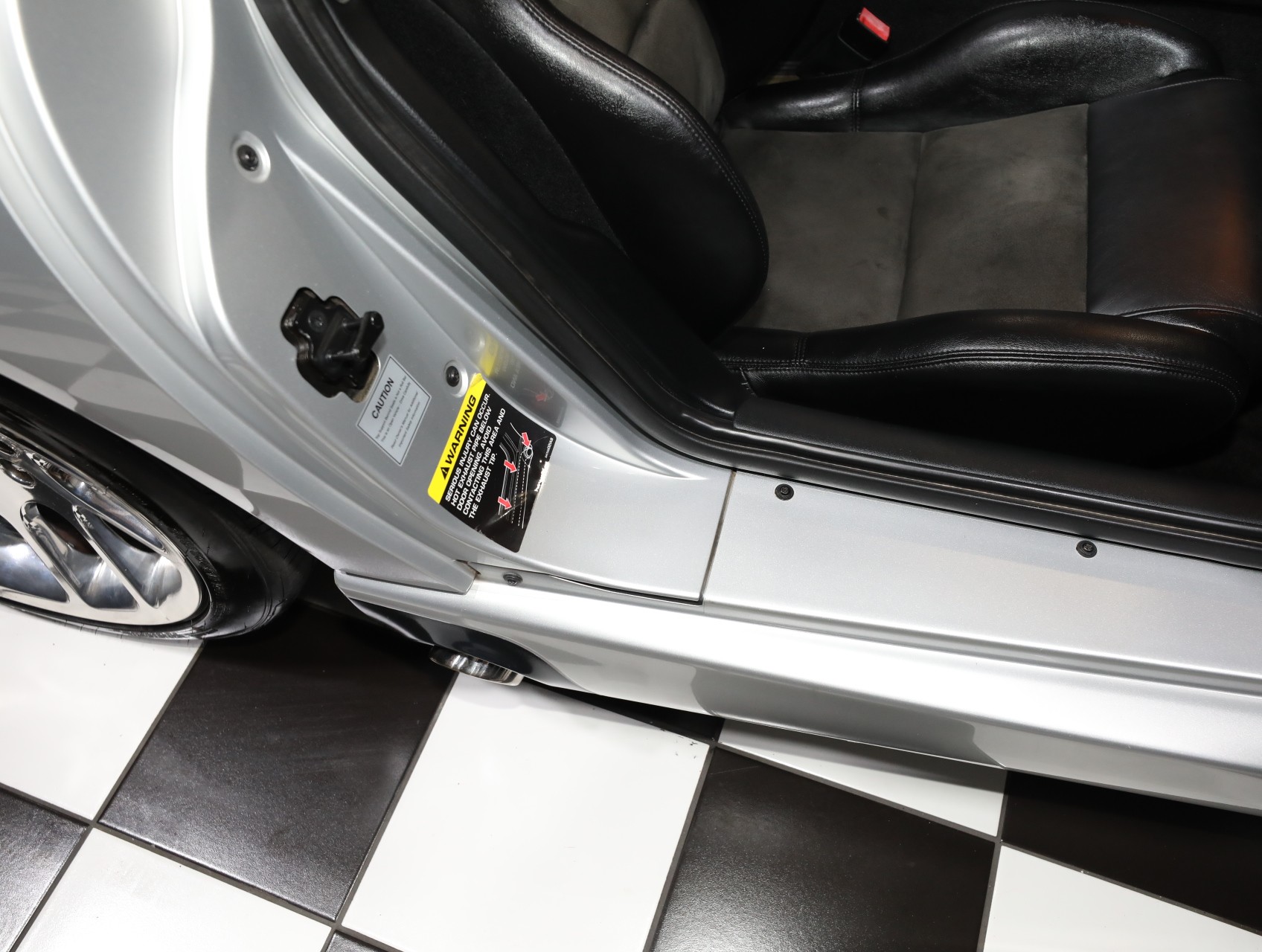 2004 Dodge Viper 47