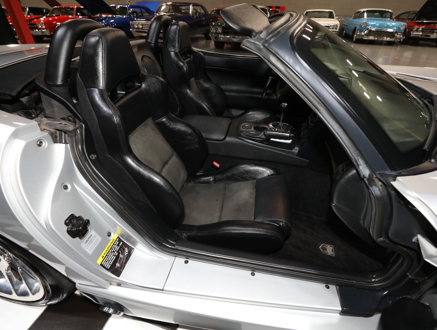 2004 Dodge Viper 50