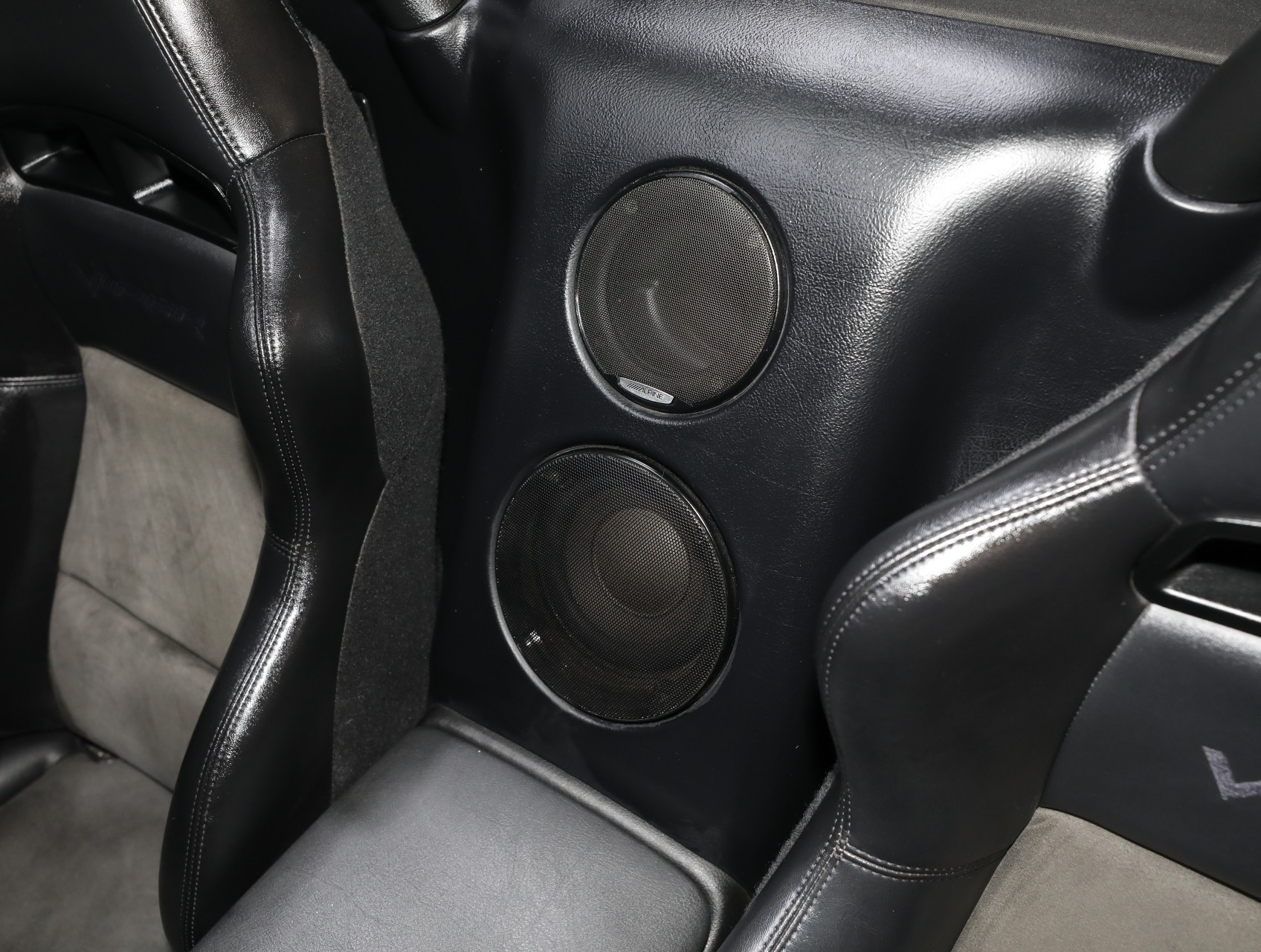 2004 Dodge Viper 61