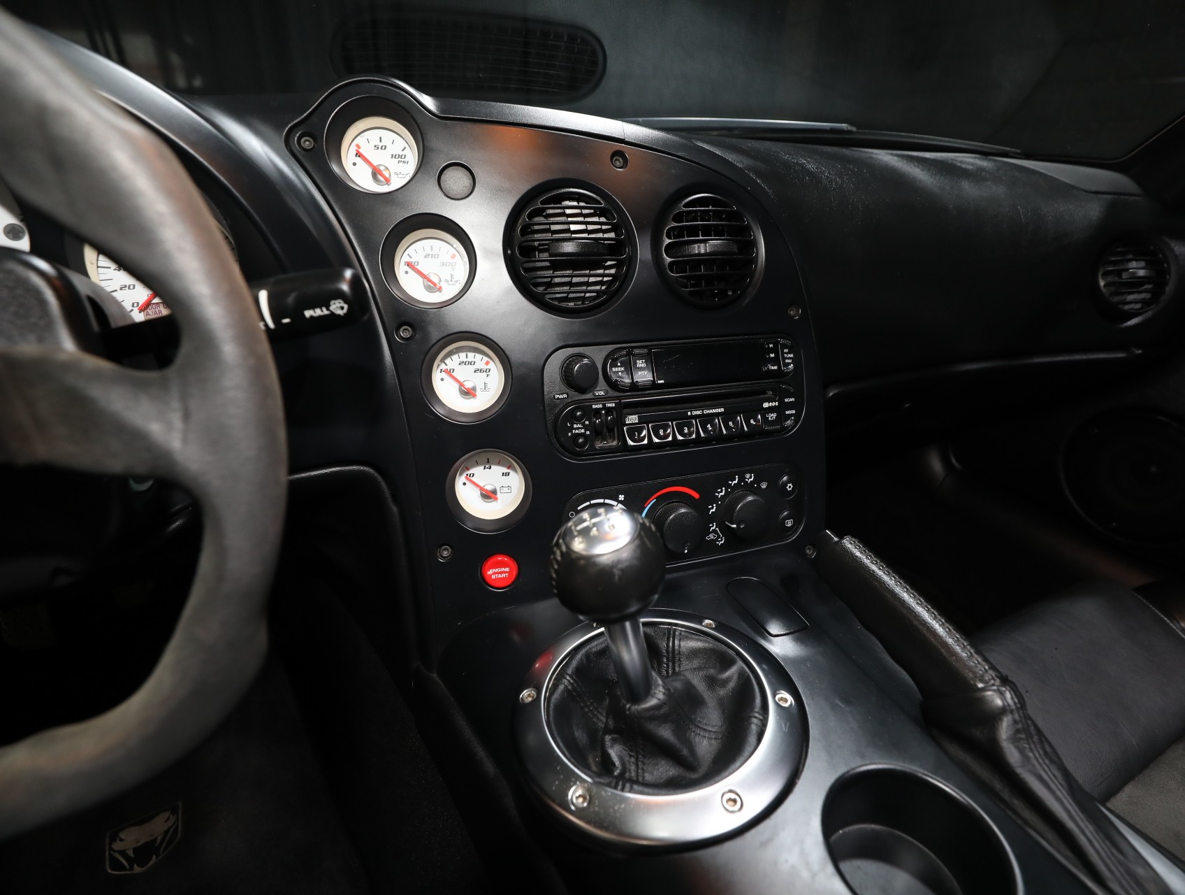 2004 Dodge Viper 64