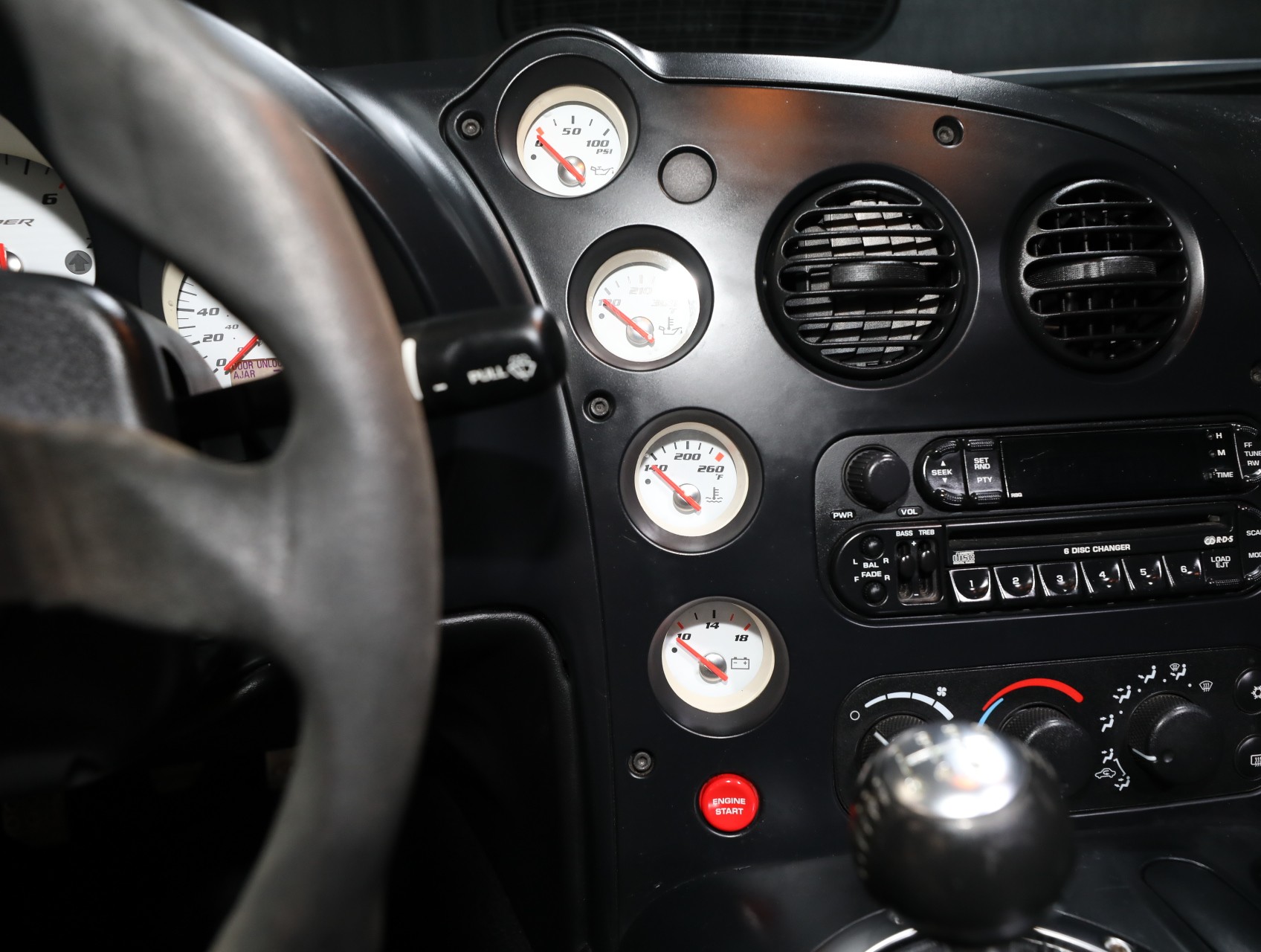 2004 Dodge Viper 65