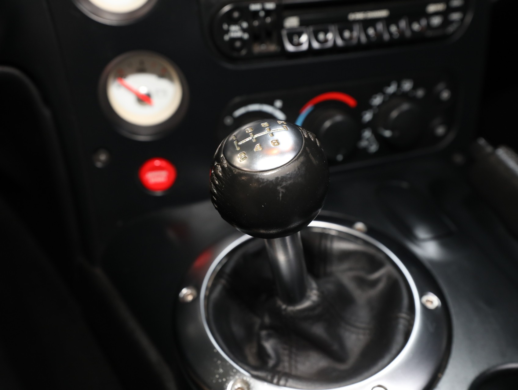 2004 Dodge Viper 69