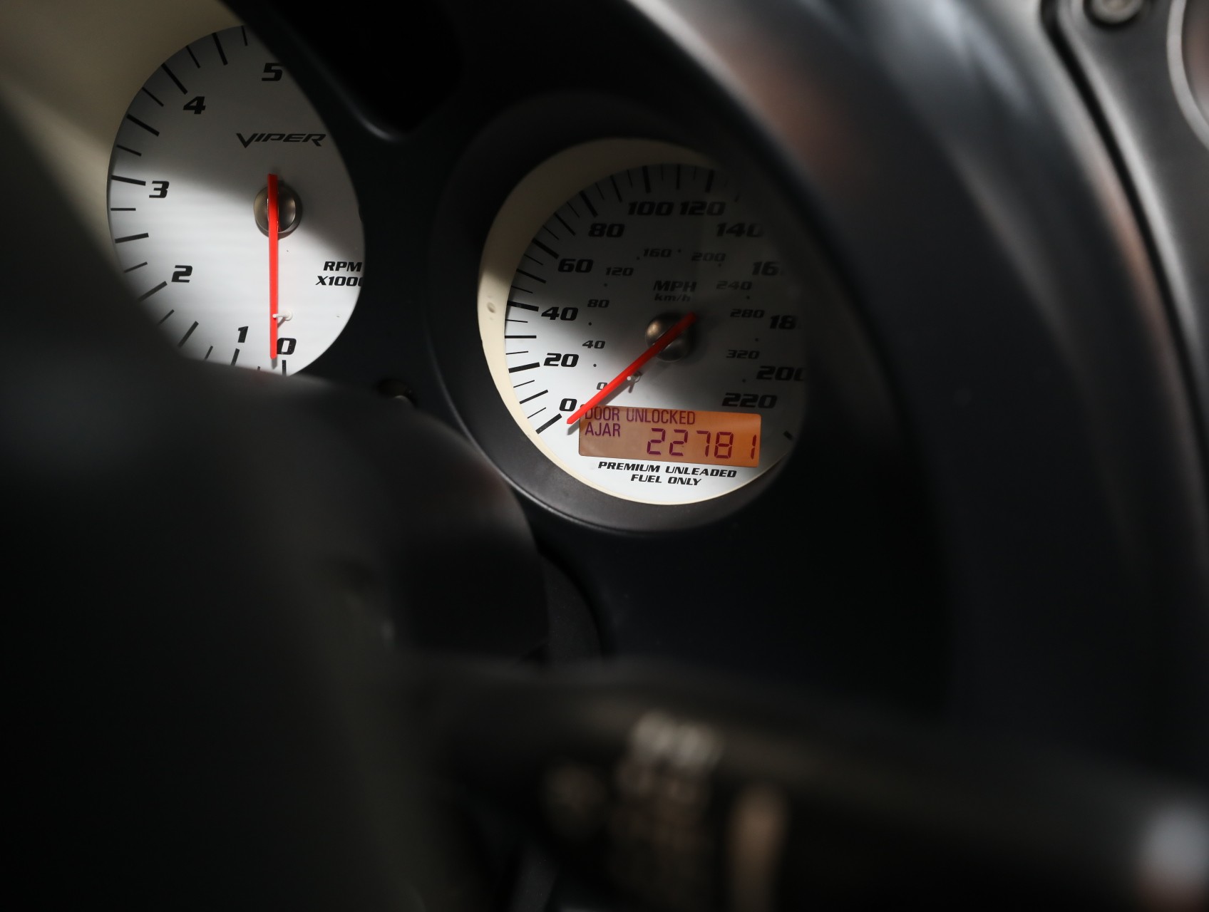 2004 Dodge Viper 75