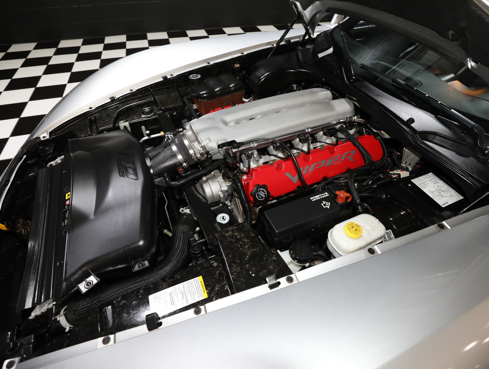 2004 Dodge Viper 81