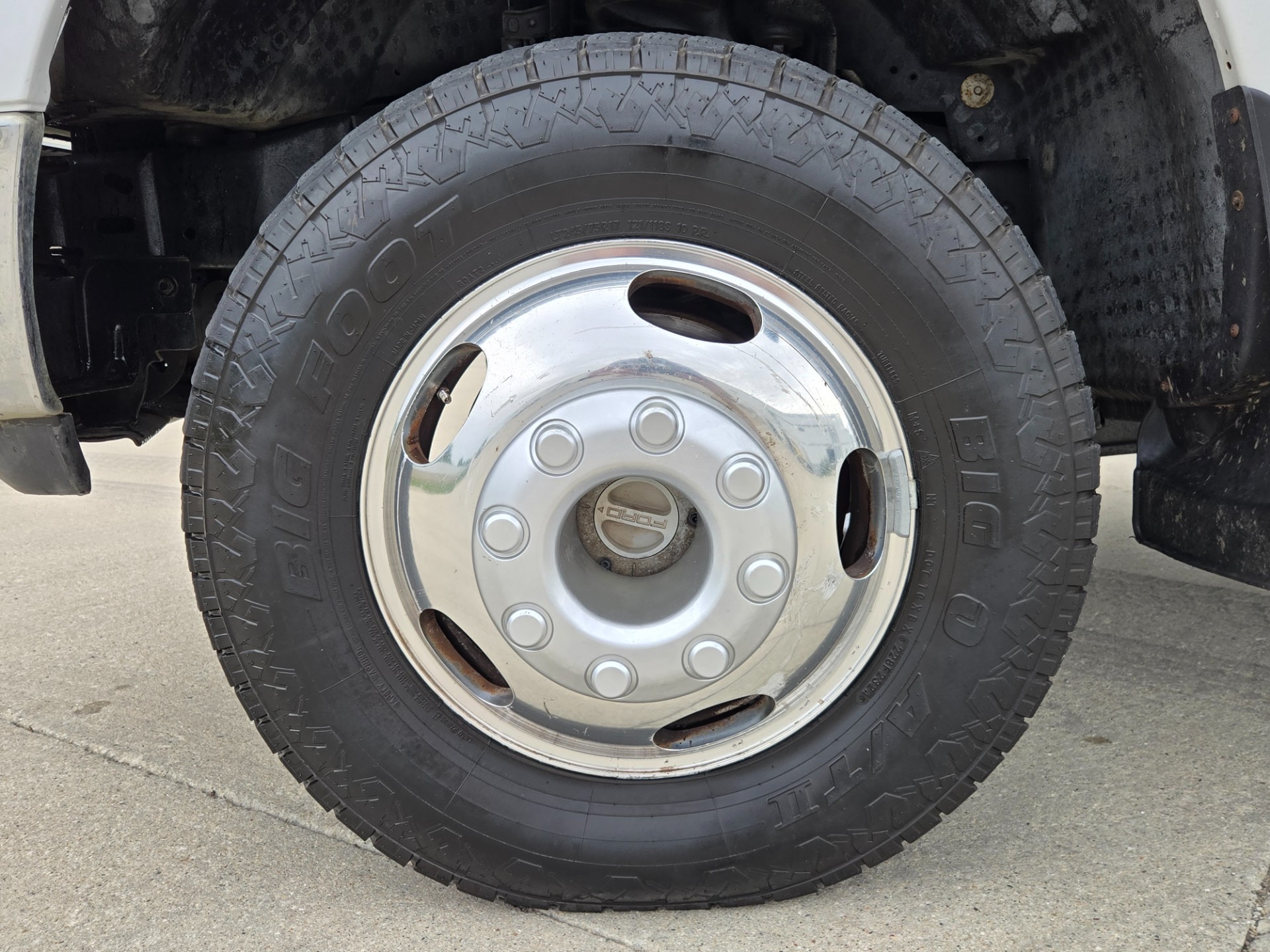 2006 Ford F350 23