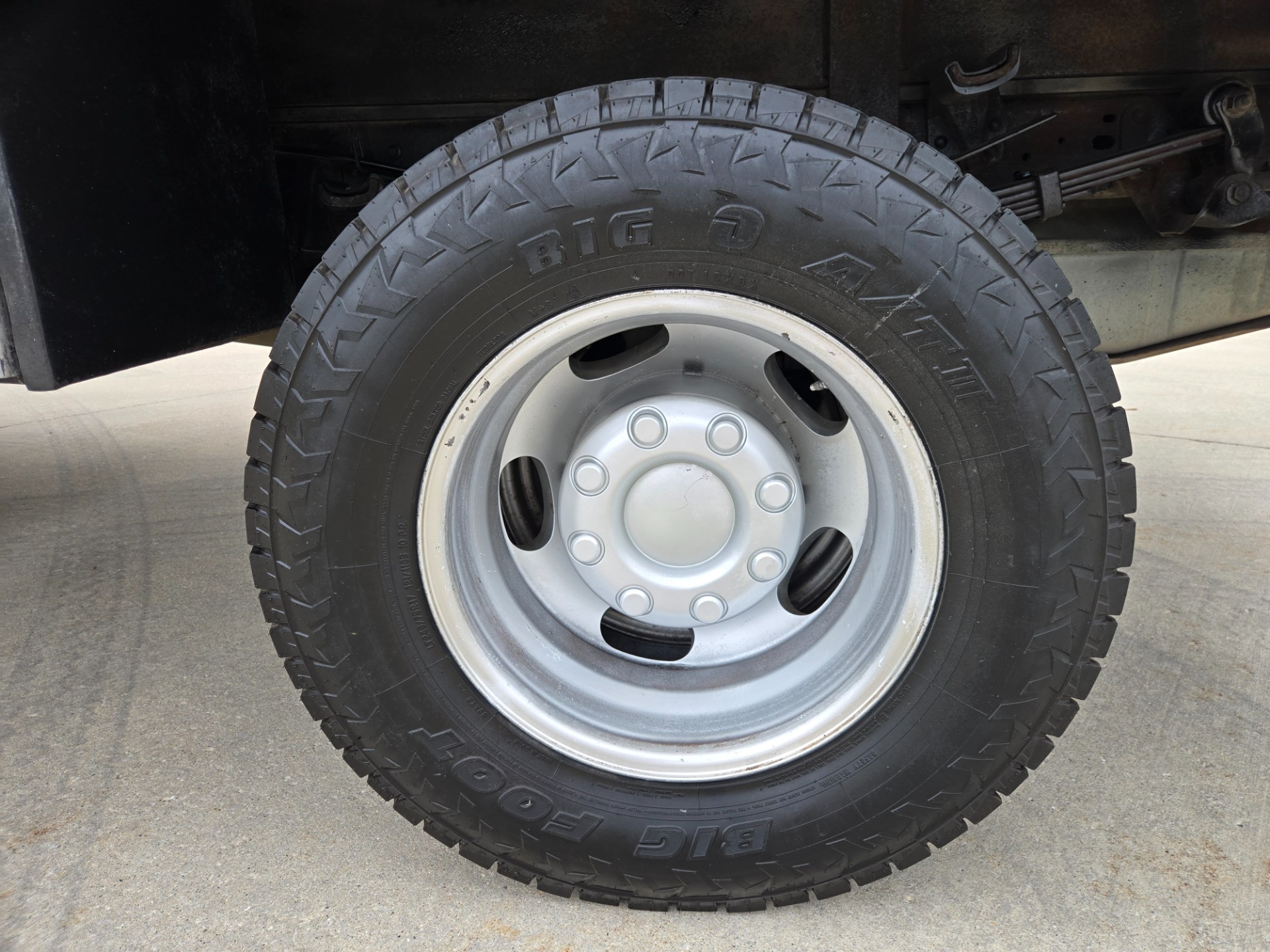 2006 Ford F350 34