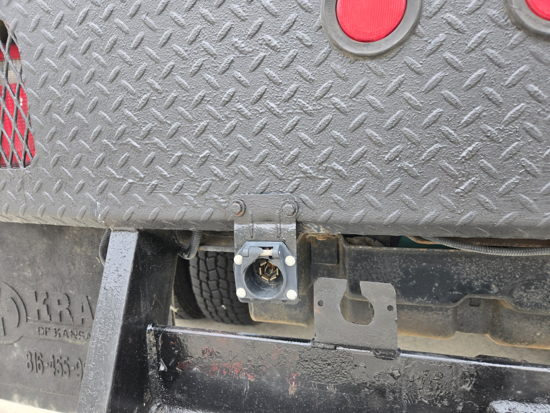 2006 Ford F350 41