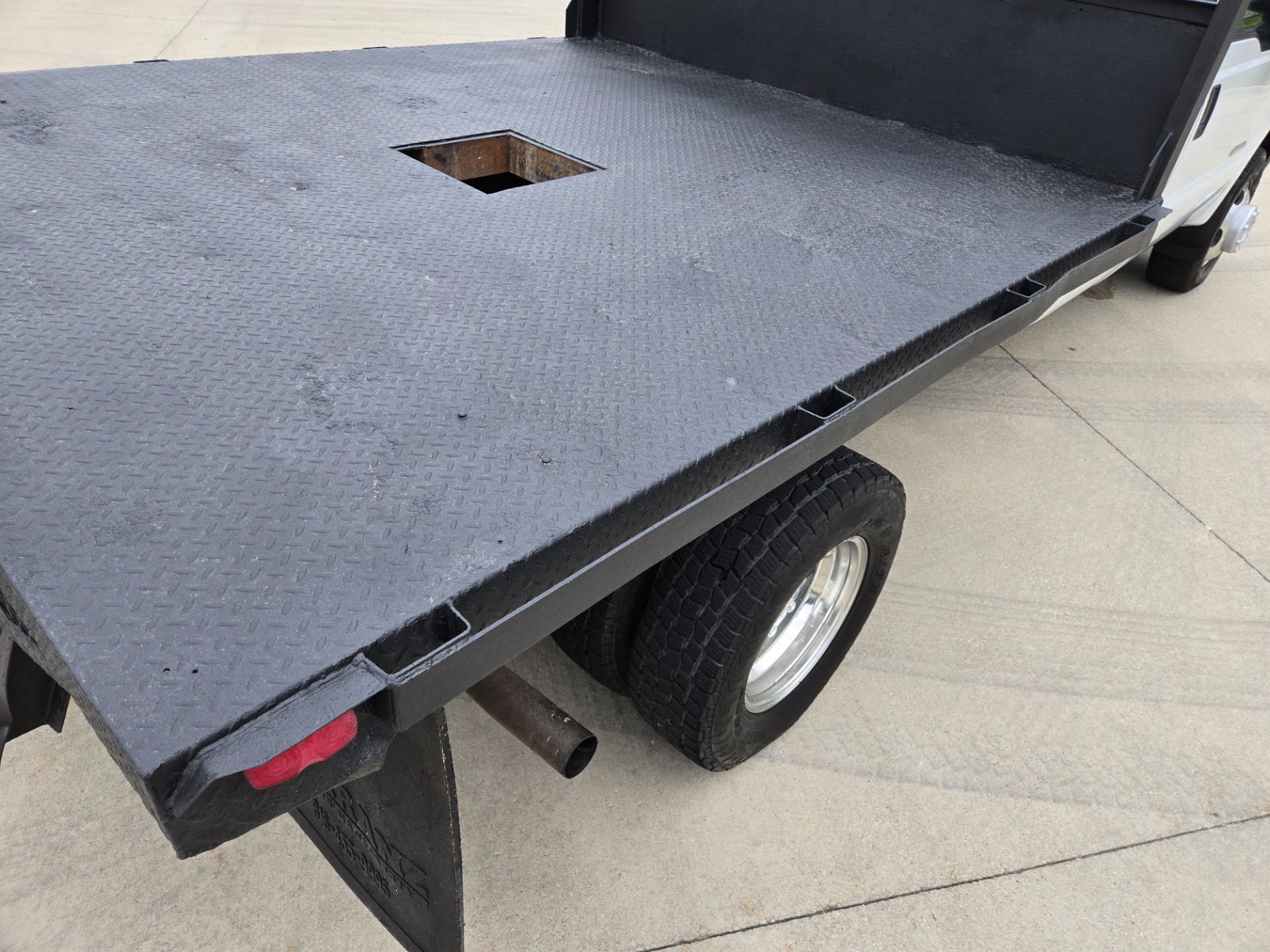 2006 Ford F350 48
