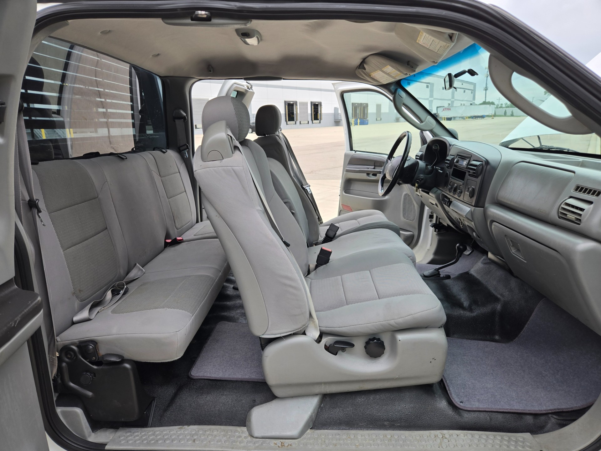 2006 Ford F350 9