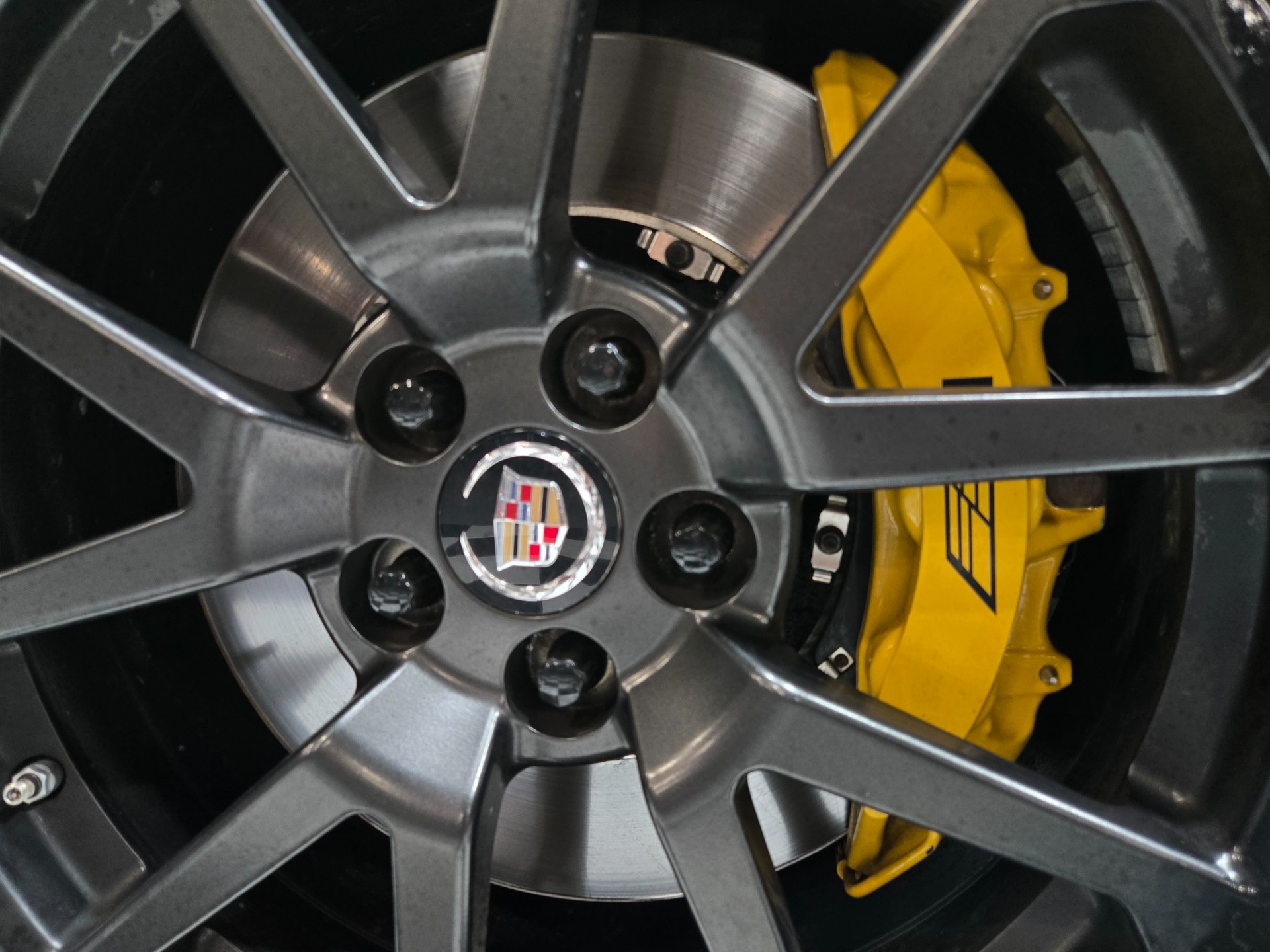 2013 Cadillac CTS-V 23