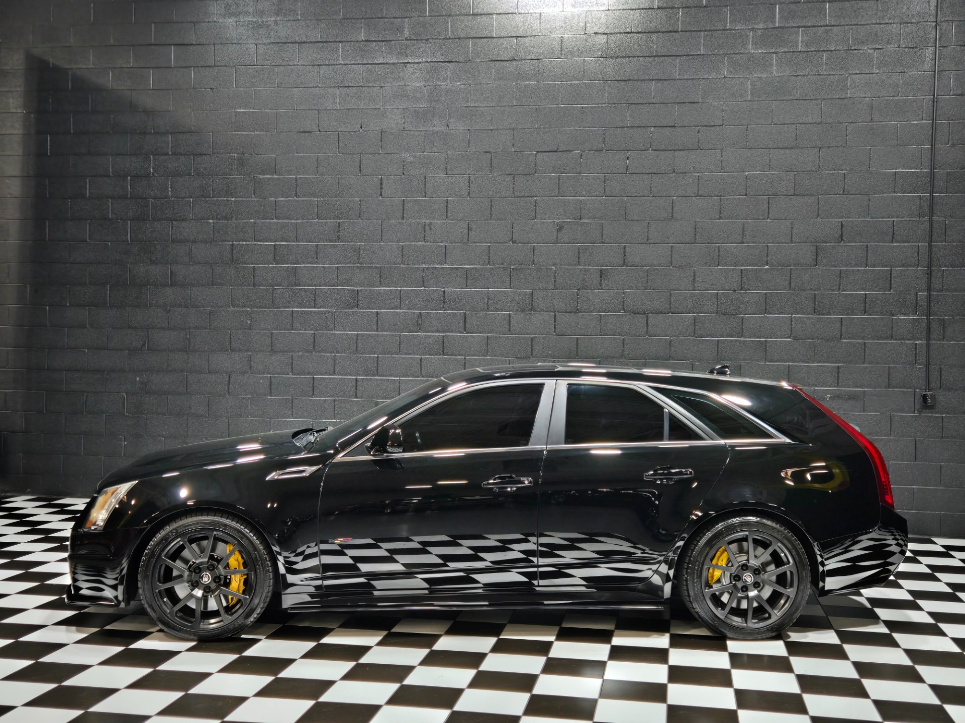 2013 Cadillac CTS-V 4