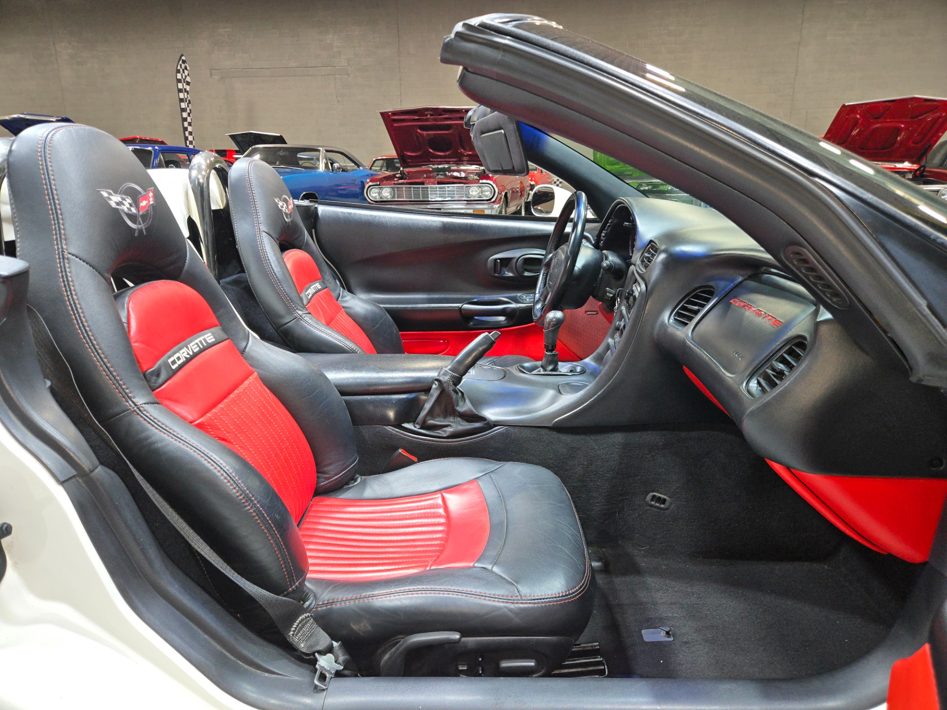 2001 Chevrolet Corvette 16