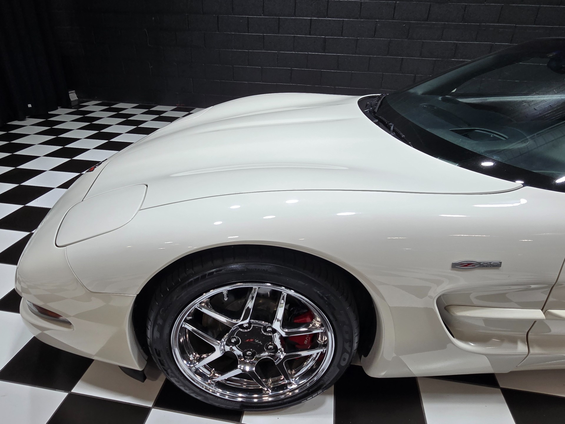 2001 Chevrolet Corvette 32