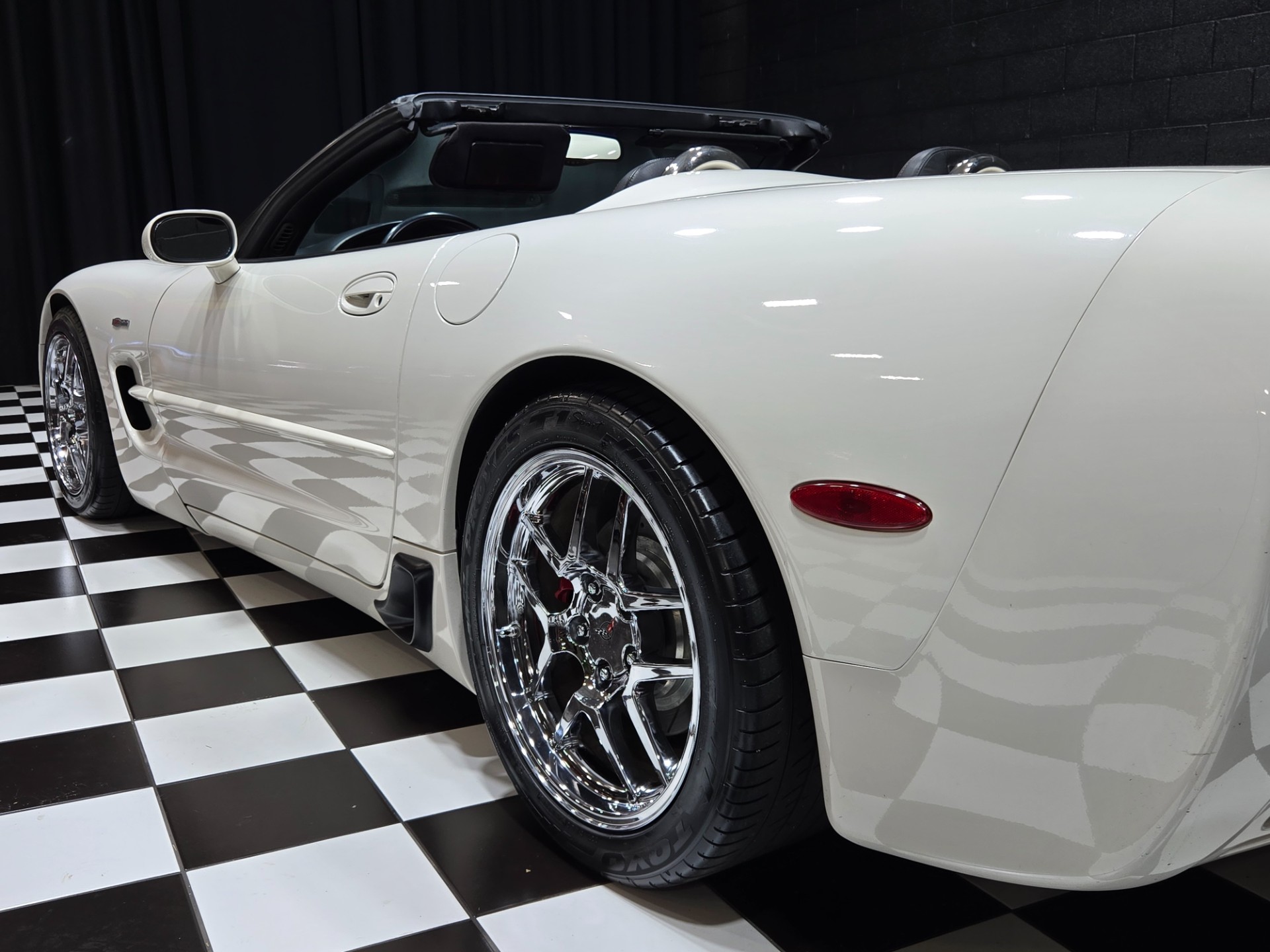 2001 Chevrolet Corvette 40