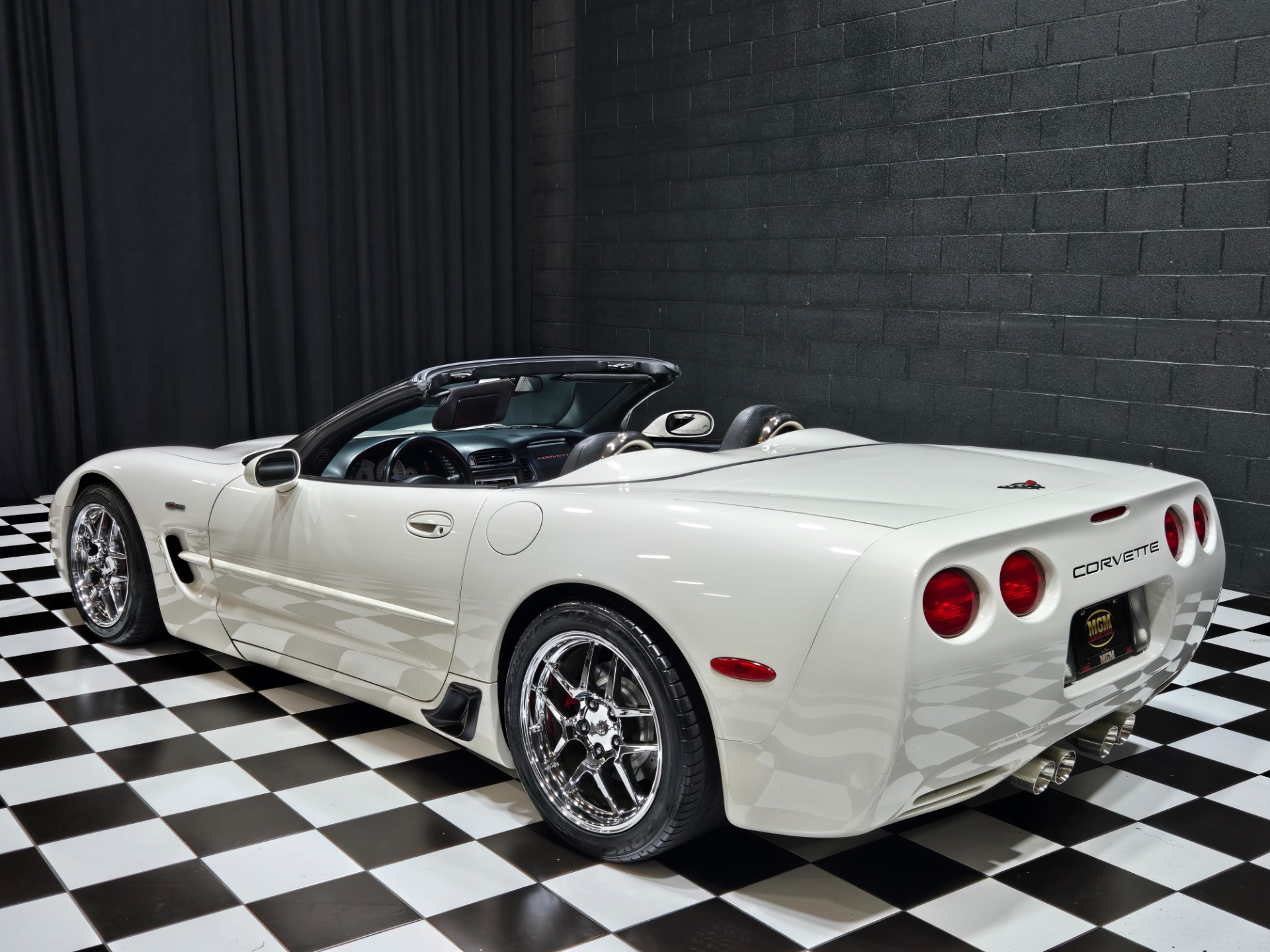 2001 Chevrolet Corvette 6