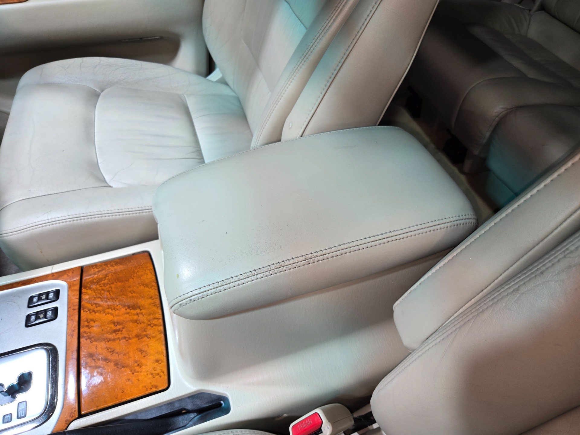 2004 Lexus LX 470 116