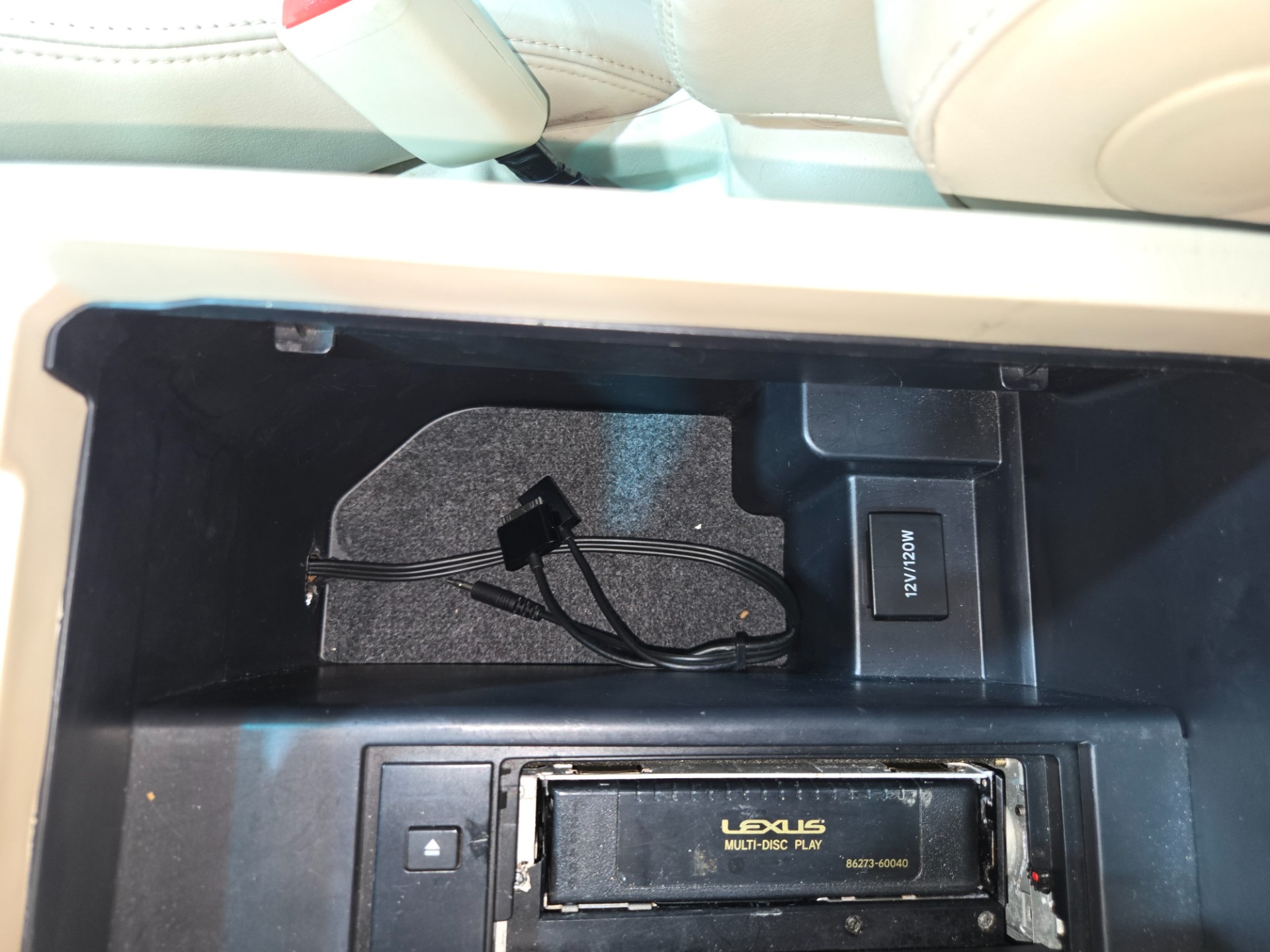 2004 Lexus LX 470 118