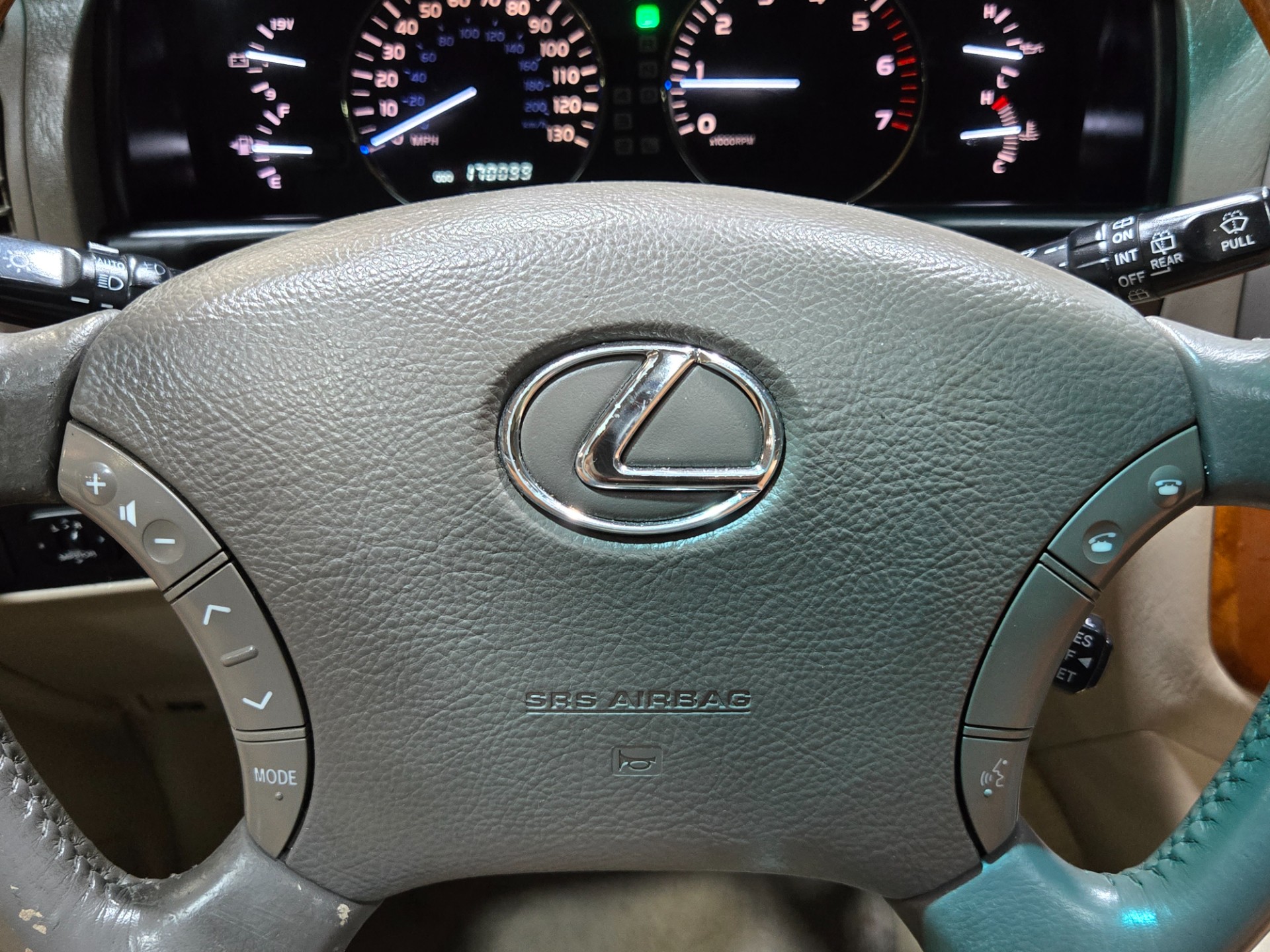 2004 Lexus LX 470 132