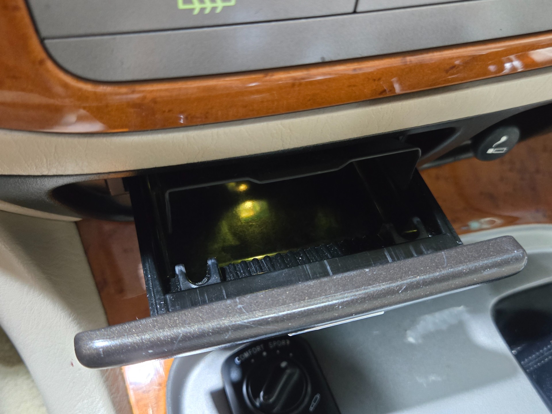 2004 Lexus LX 470 133