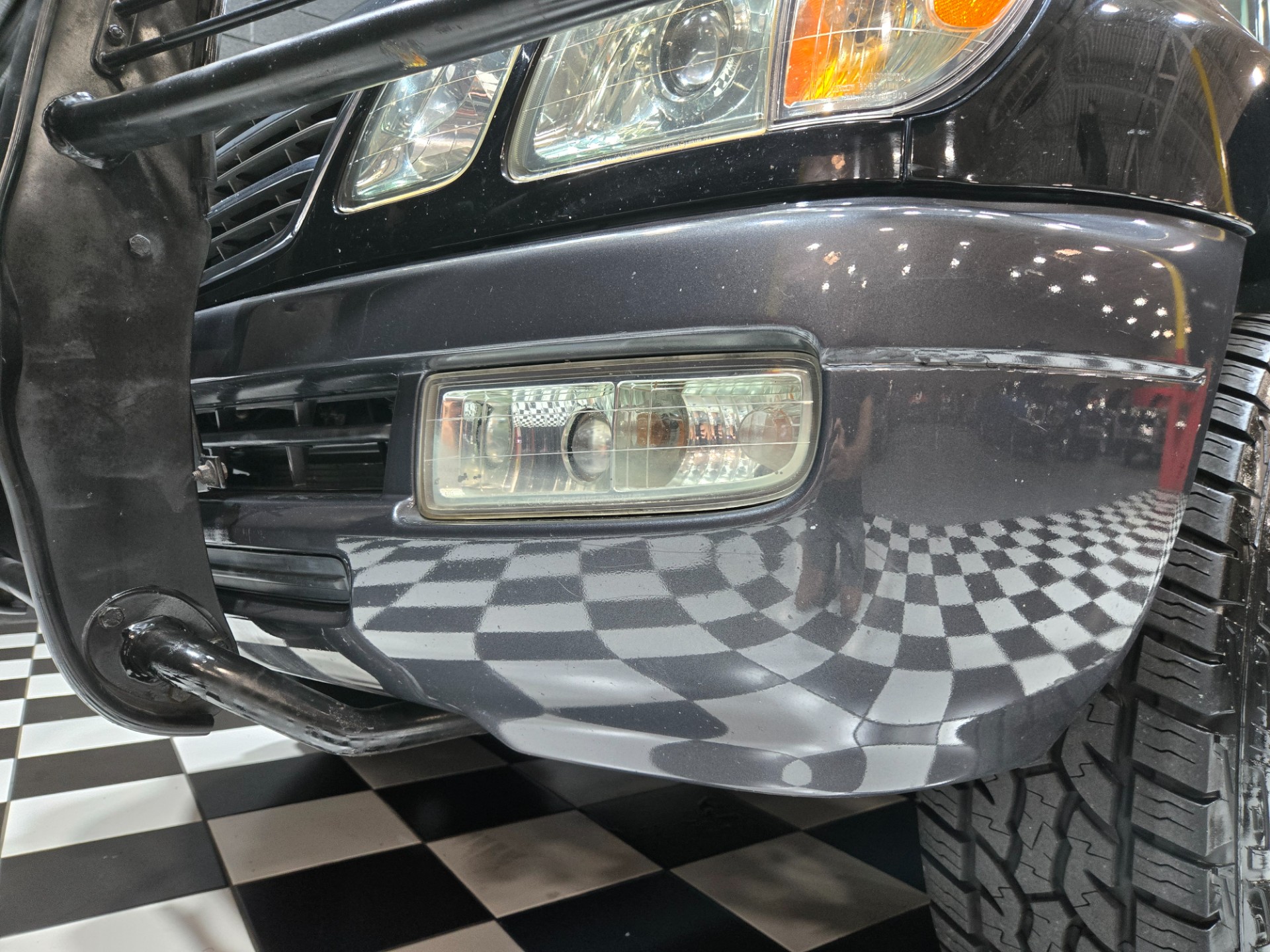 2004 Lexus LX 470 19